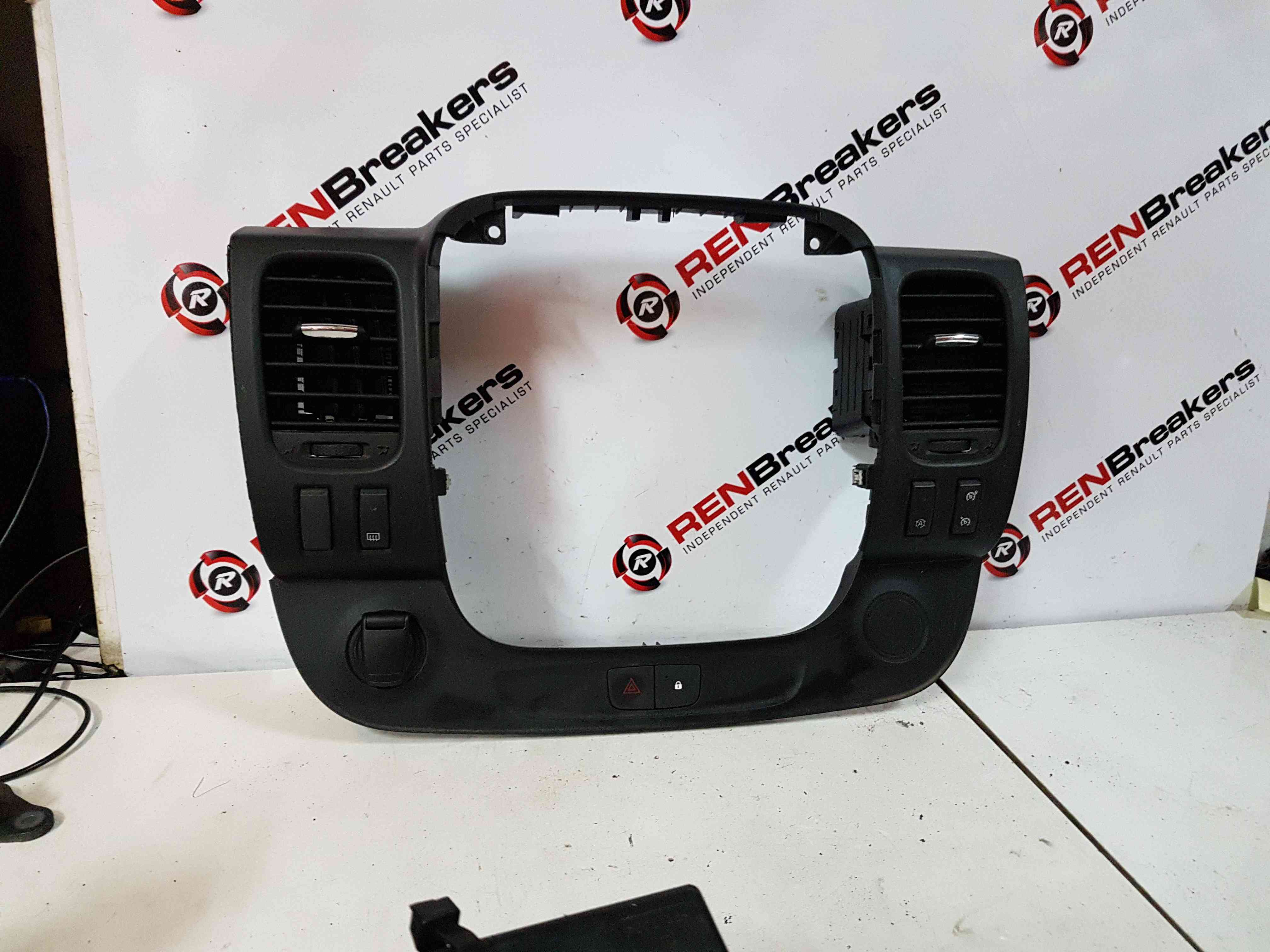 Thumb 10 Renault Trafic MK3 2014-2018 Heater Vents Centre Trim Hazard 682607479R
