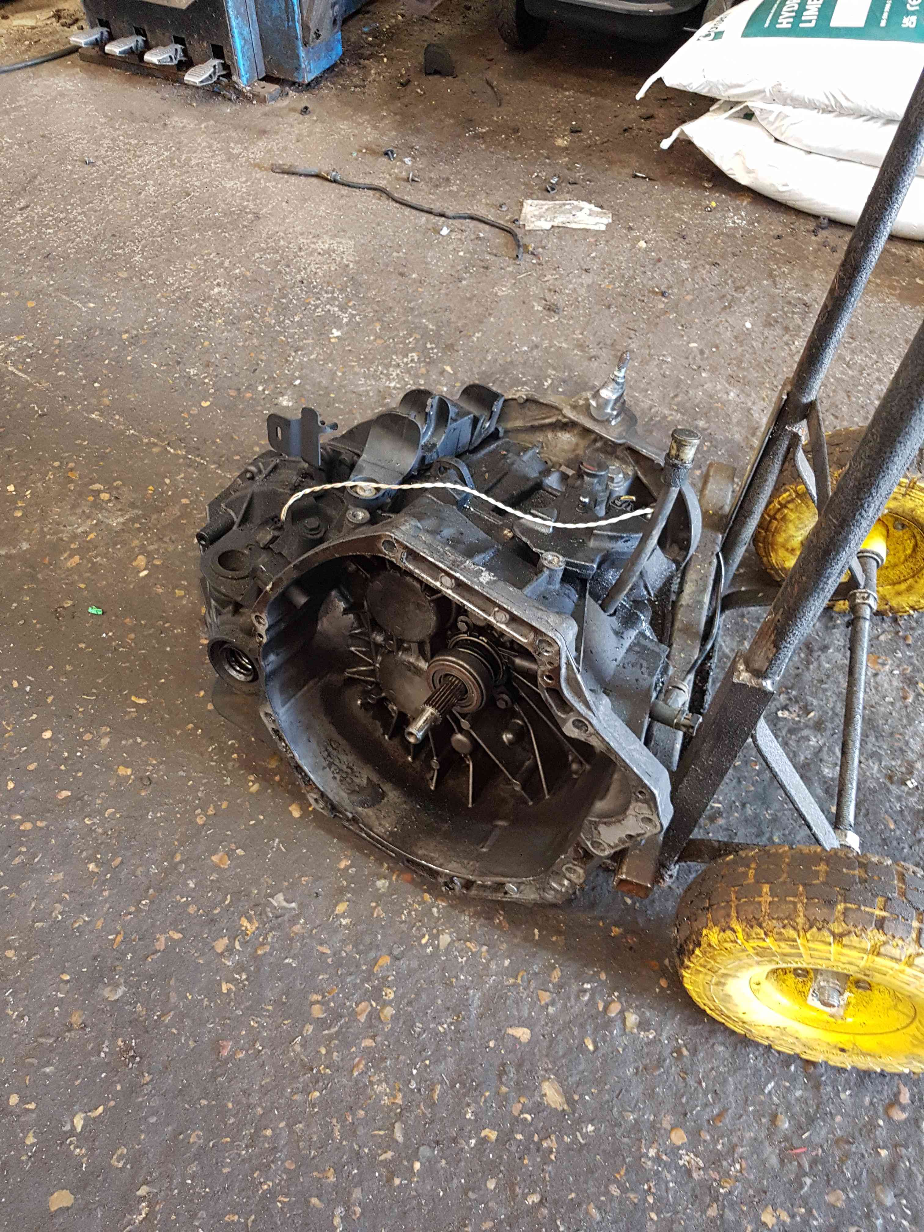 Thumb 10 Renault Trafic MK3 2014-2018 Manual Gearbox PF6 050 Pf6050 6 Speed