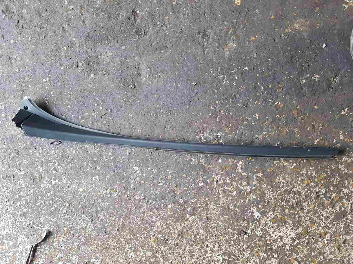 Renault Trafic MK3 2014-2018 OSF Drivers Side Windscreen Panel Trim 727618104R