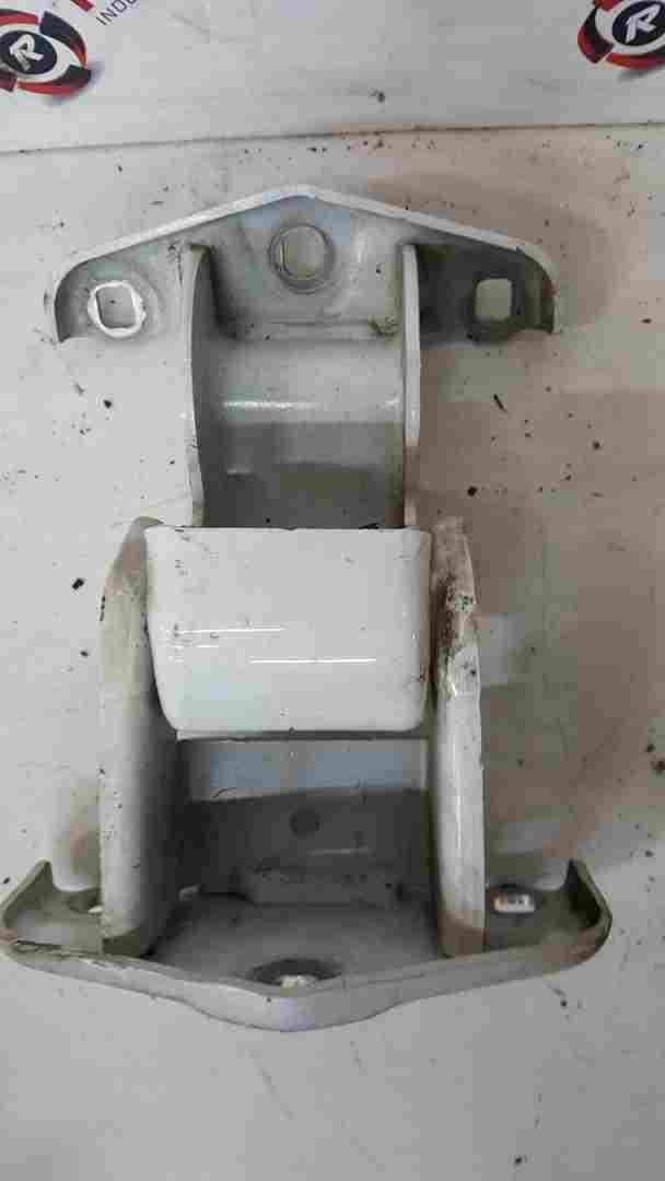 Thumb 2 Renault Trafic MK3 2014-2018 Rear Door Hinge OSR Lower Bottom 83067626 Drivers 