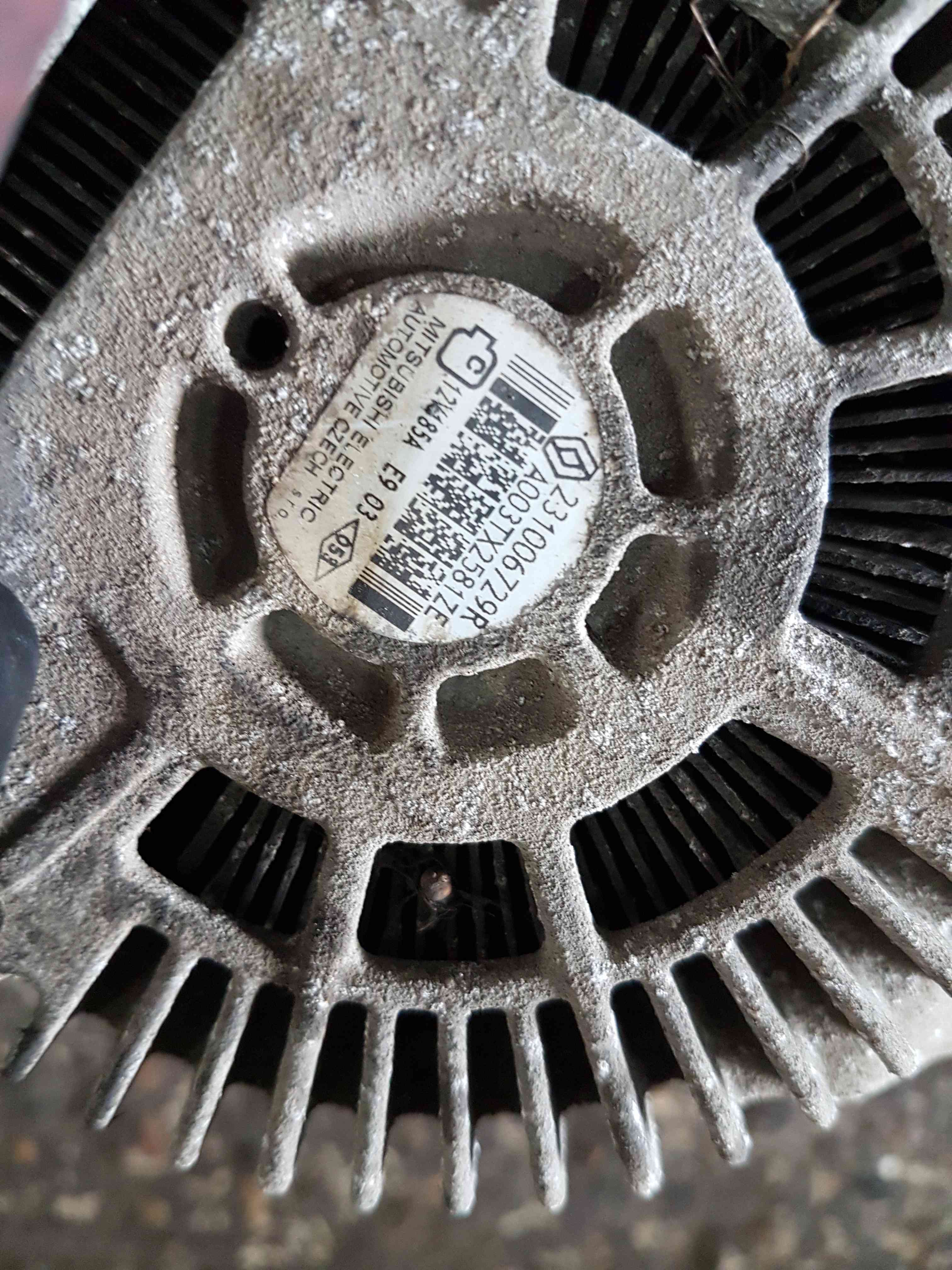 Thumb 6 Renault Trafic MK3 2014-2019 1.6 DCI Alternator R9M 452 231006729R
