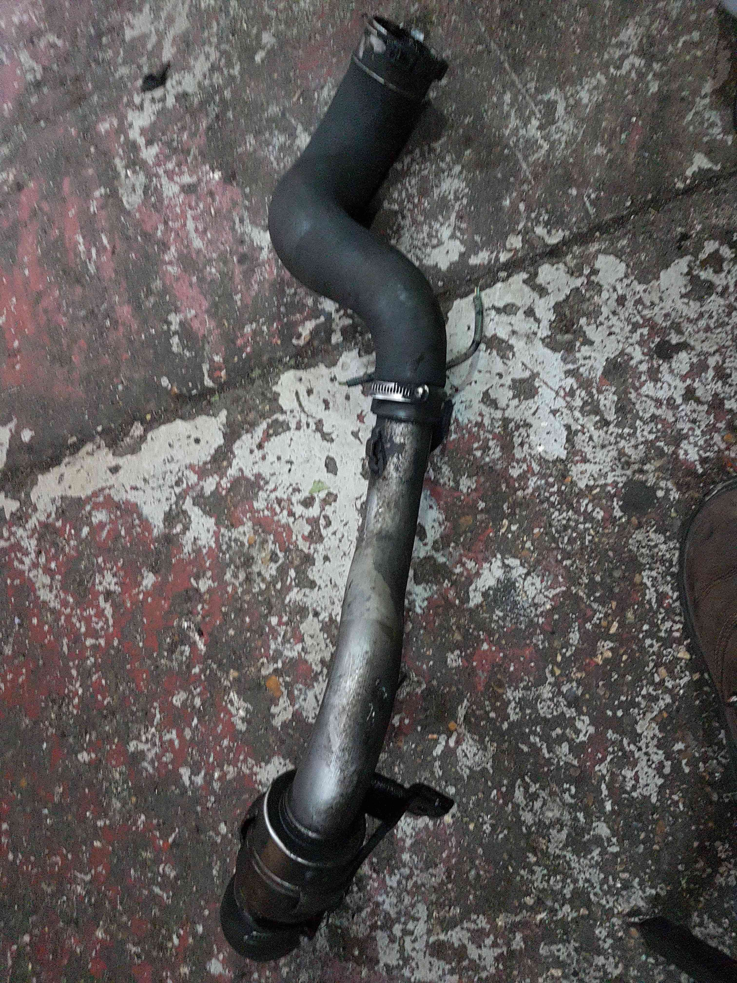 Thumb 6 Renault Trafic MK3 2014-2019 1.6 DCI Intercooler Hose Pipe R9M 452