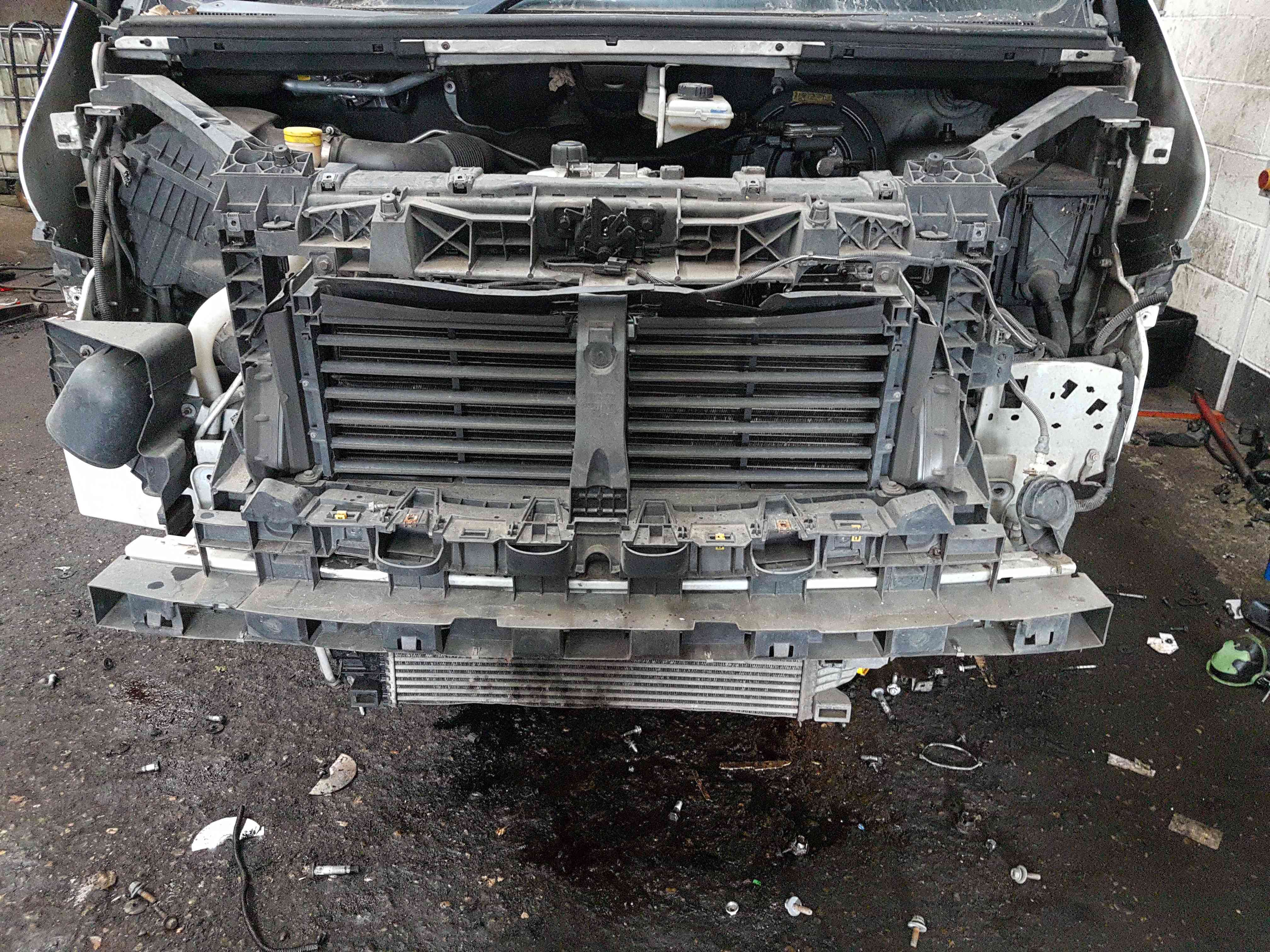 Thumb 2 Renault Trafic MK3 2014-2019 1.6 DCI Rad Pack Radiator Plastics Intercooler