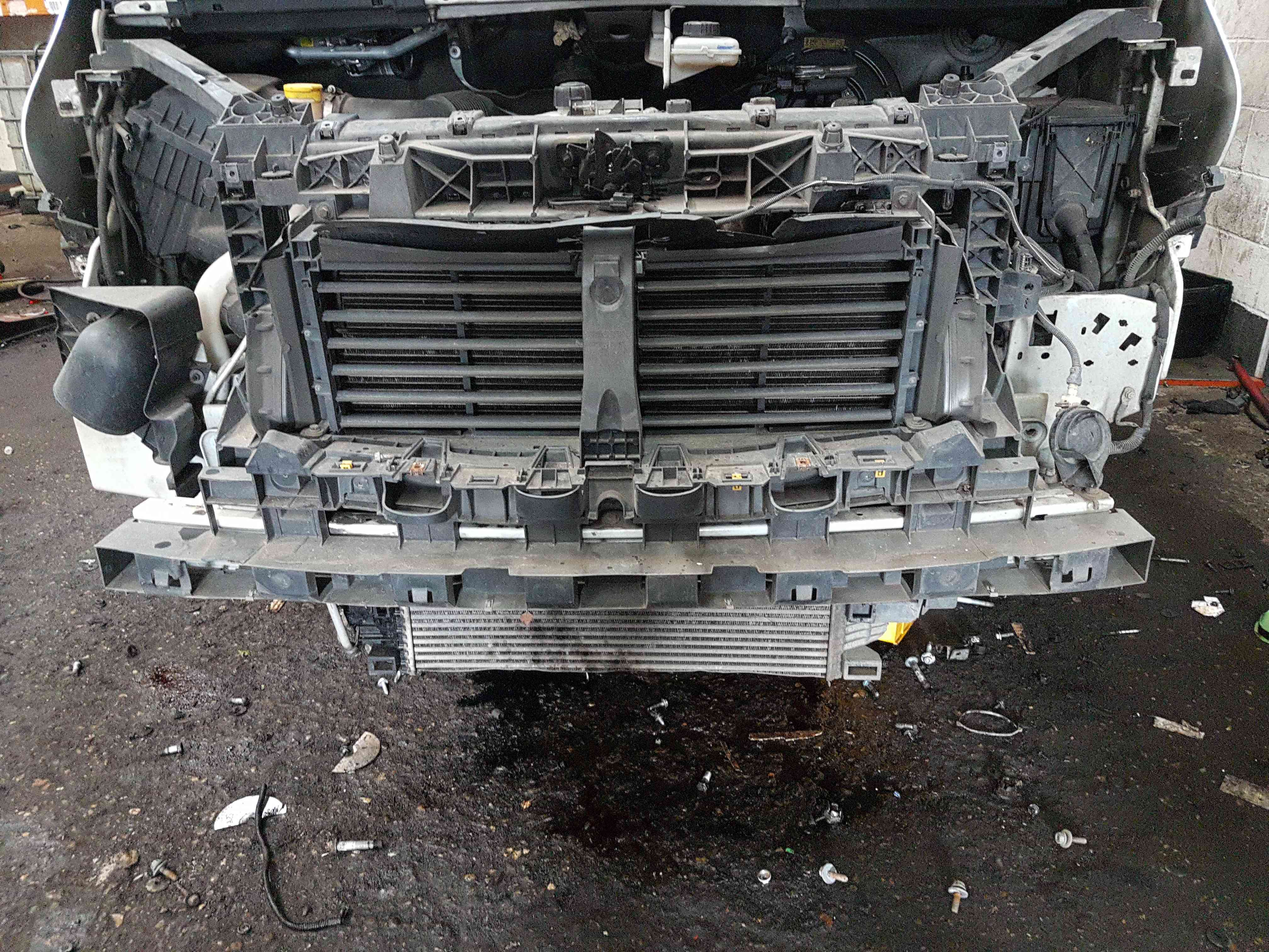Thumb 5 Renault Trafic MK3 2014-2019 1.6 DCI Rad Pack Radiator Plastics Intercooler
