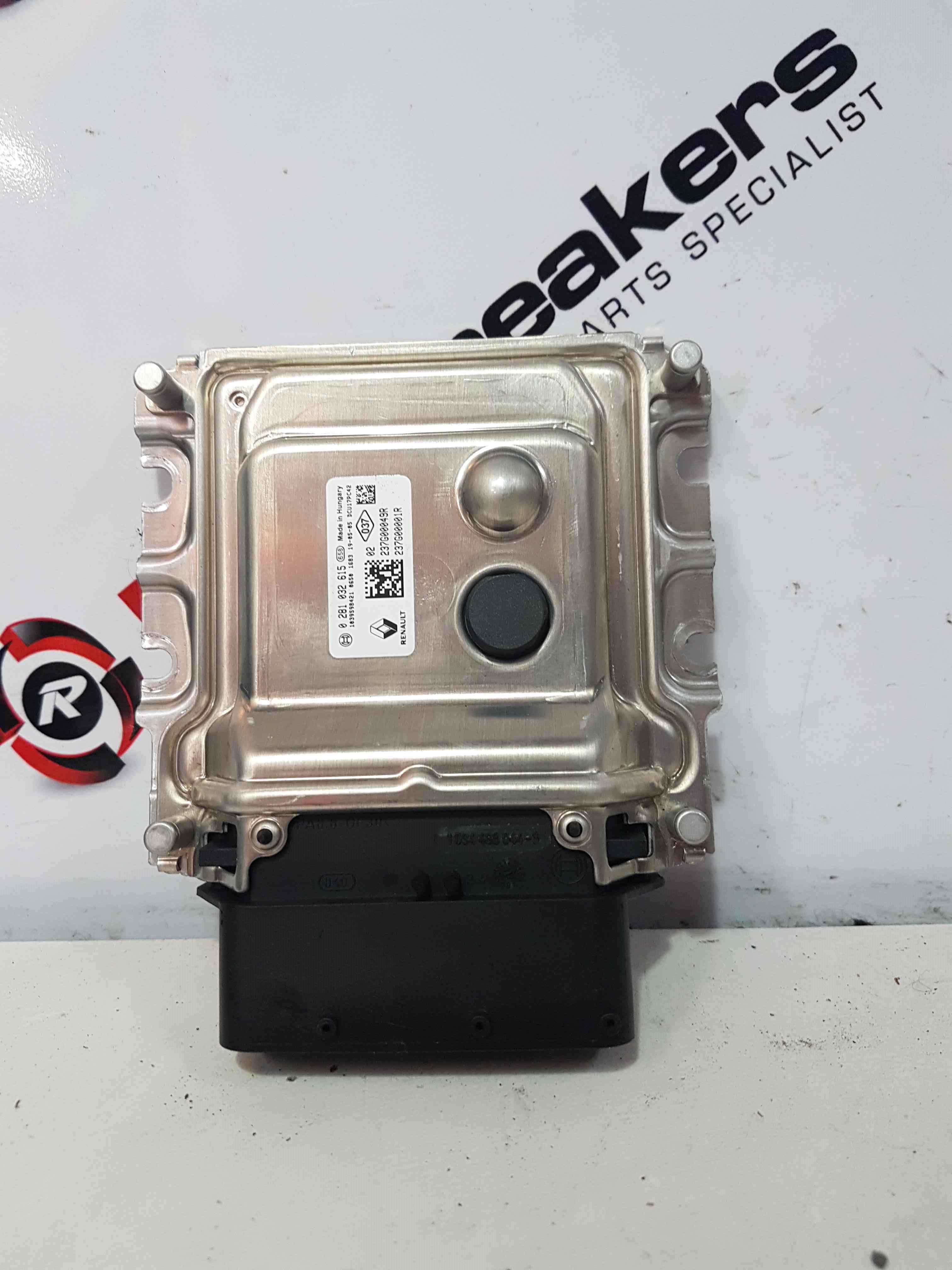Thumb 6 Renault Trafic MK3 2014-2019 Adblue Control Module ECU 237G00049r