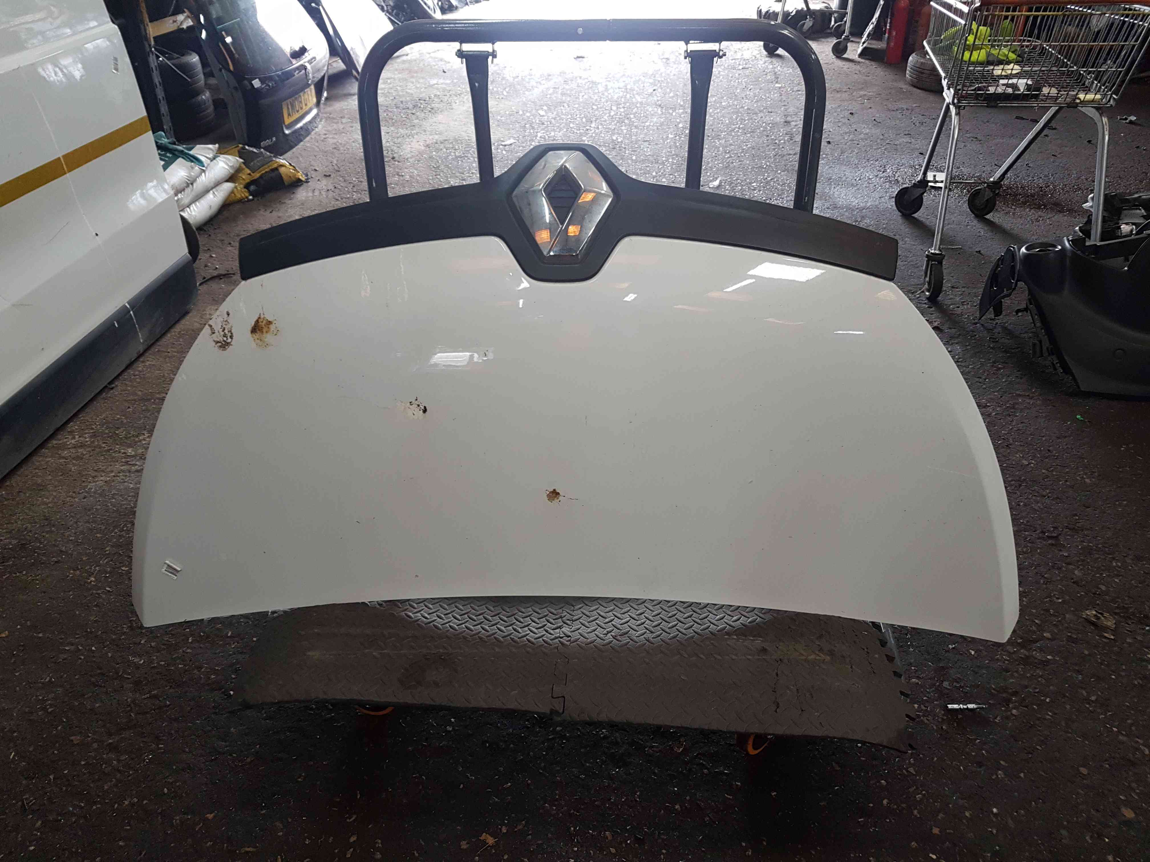 Thumb 2 Renault Trafic MK3 2014-2019 Front Bumper Wing ICE White Ov369