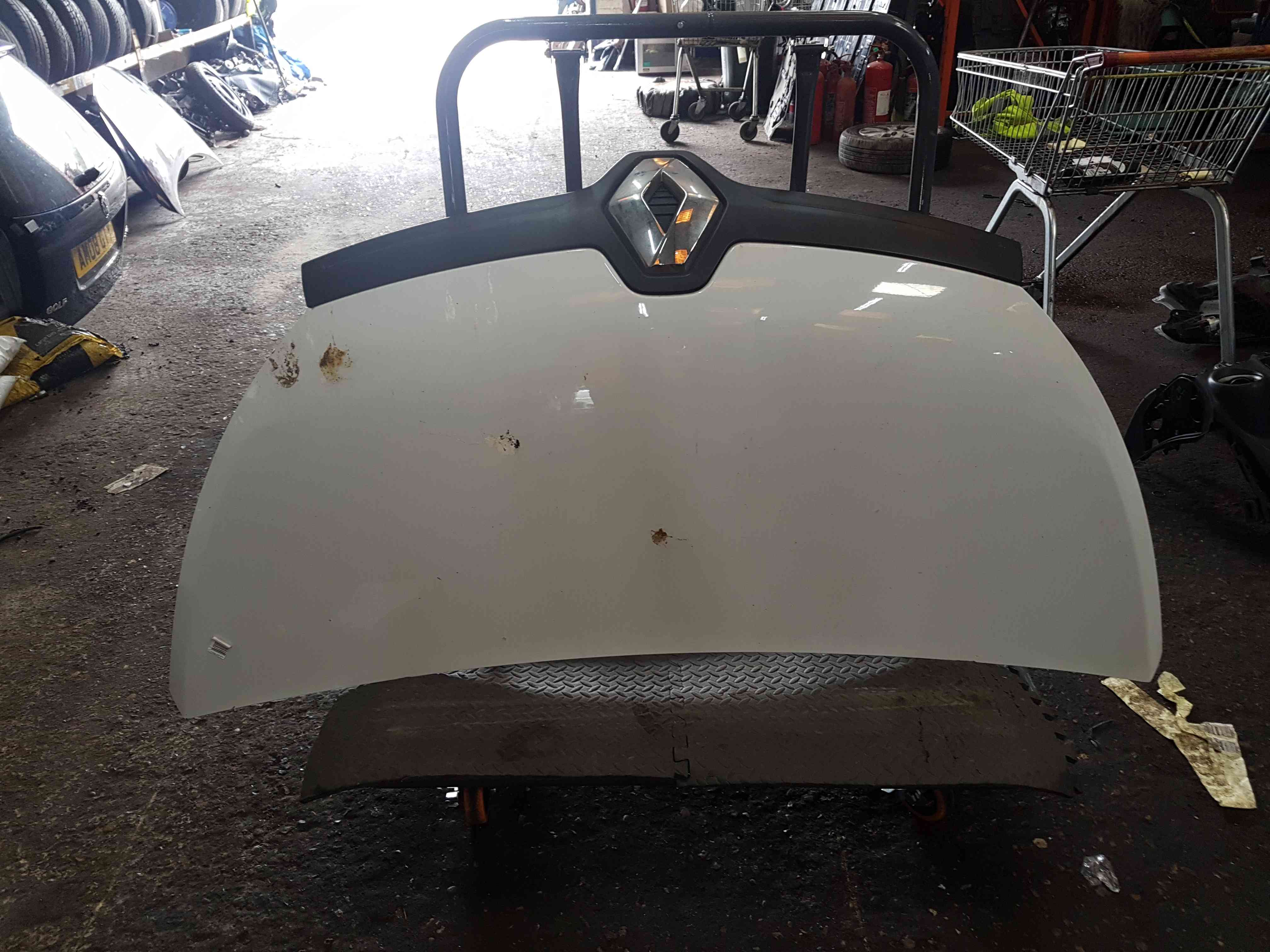 Thumb 9 Renault Trafic MK3 2014-2019 Front Bumper Wing ICE White Ov369