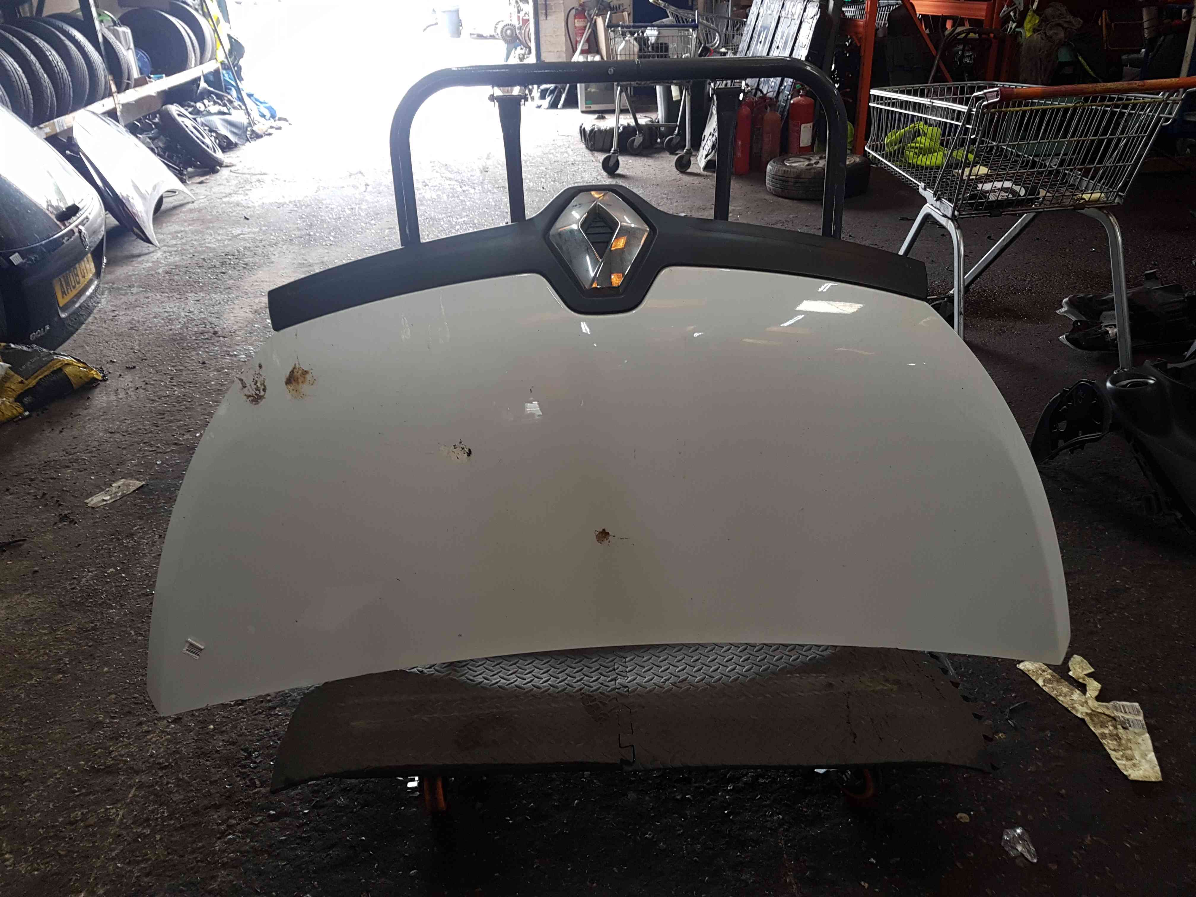 Thumb 10 Renault Trafic MK3 2014-2019 Front Bumper Wing ICE White Ov369