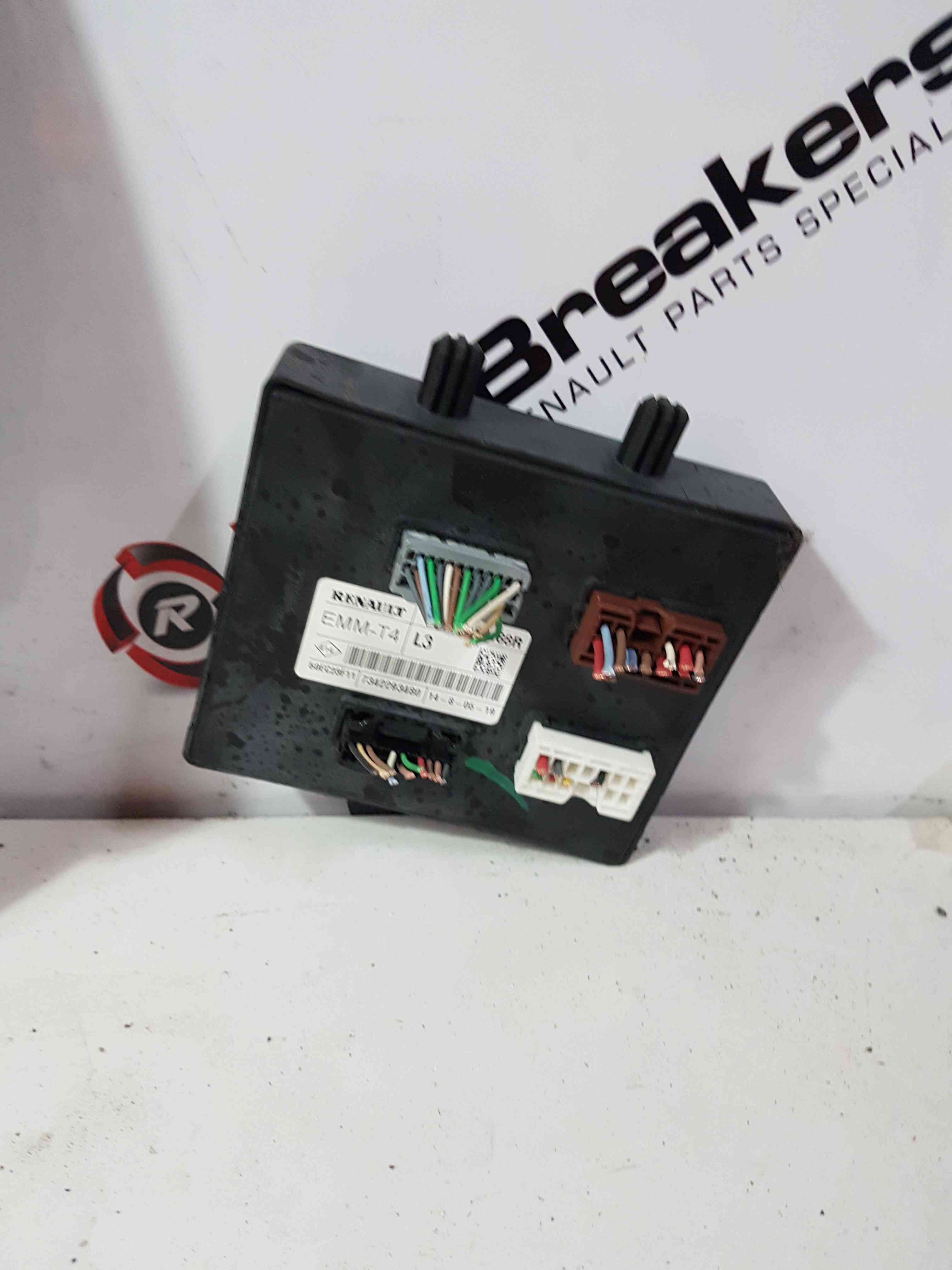 Thumb 4 Renault Trafic MK3 2014-2019 Fuse BOX Uch BCM 231A02188R