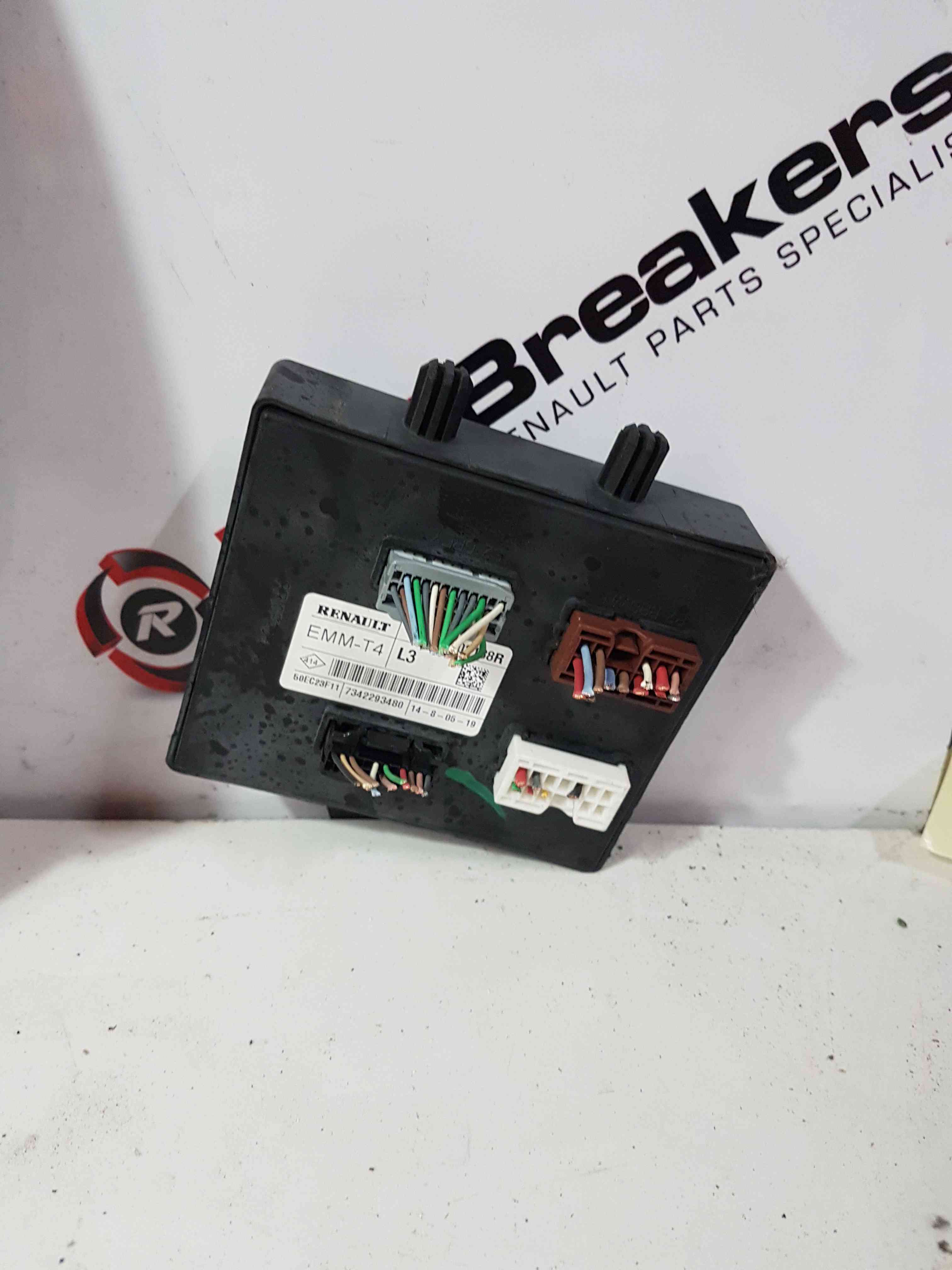 Thumb 5 Renault Trafic MK3 2014-2019 Fuse BOX Uch BCM 231A02188R