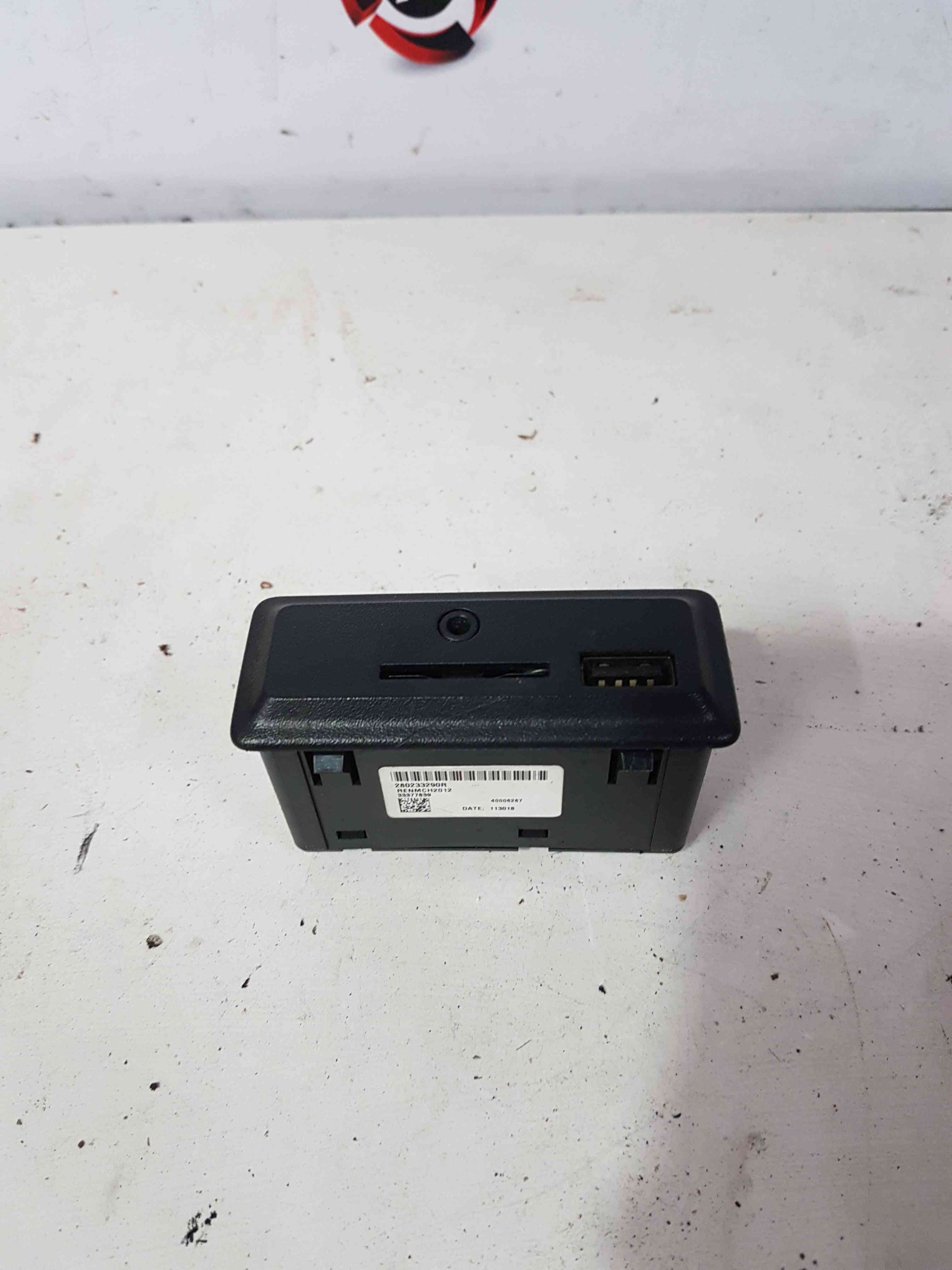 Thumb 2 Renault Trafic MK3 2014-2019 Navigation USB Sd Card Port AUX 280233290R