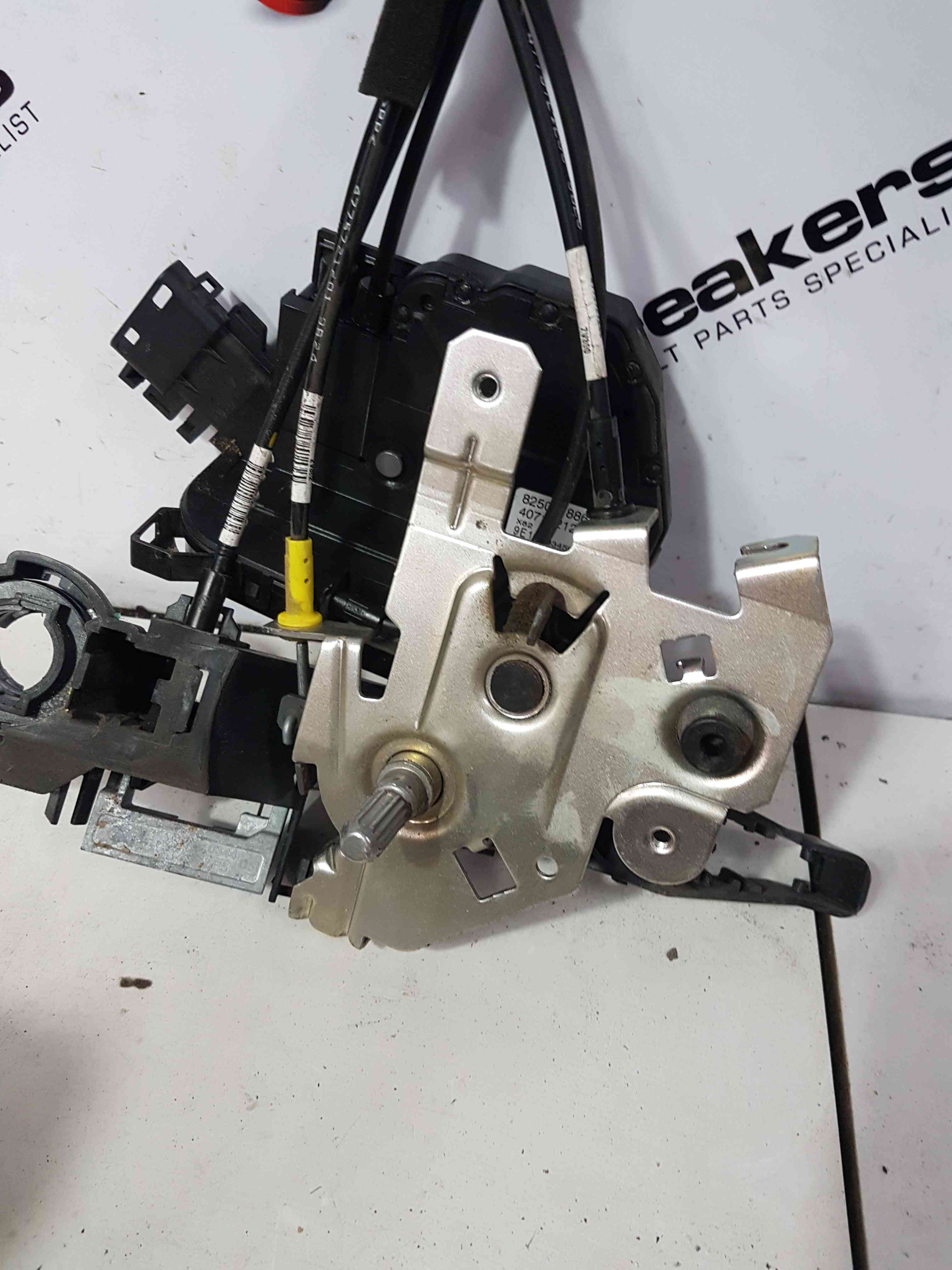 Thumb 2 Renault Trafic MK3 2014-2019 Passenger NSF Front Sliding Door Lock Mechanism