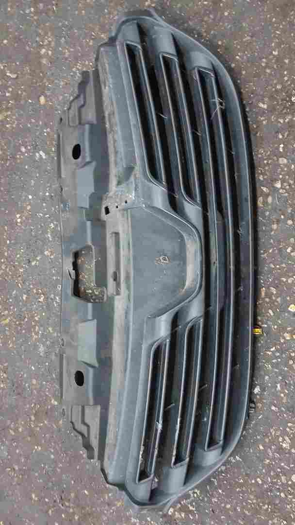 Thumb 3 Renault Trafic MK3 2014-2019 Upper Front Grill 