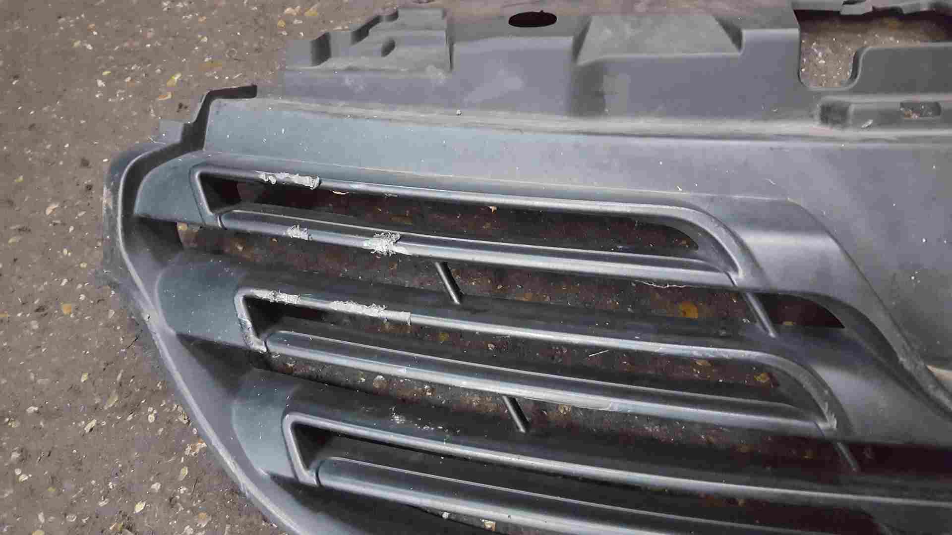 Thumb 7 Renault Trafic MK3 2014-2019 Upper Front Grill 