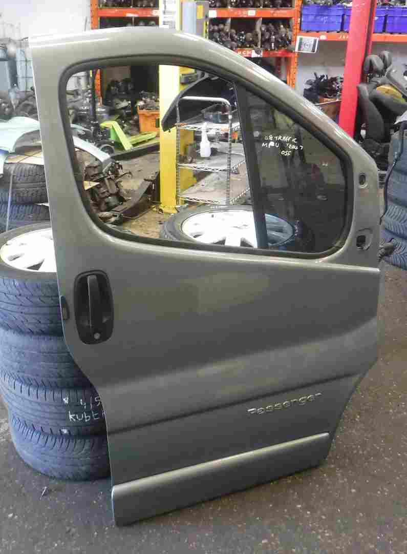 Renault Trafic MPV 2006-2014 Drivers OSF Front Door Purple Blue TED47