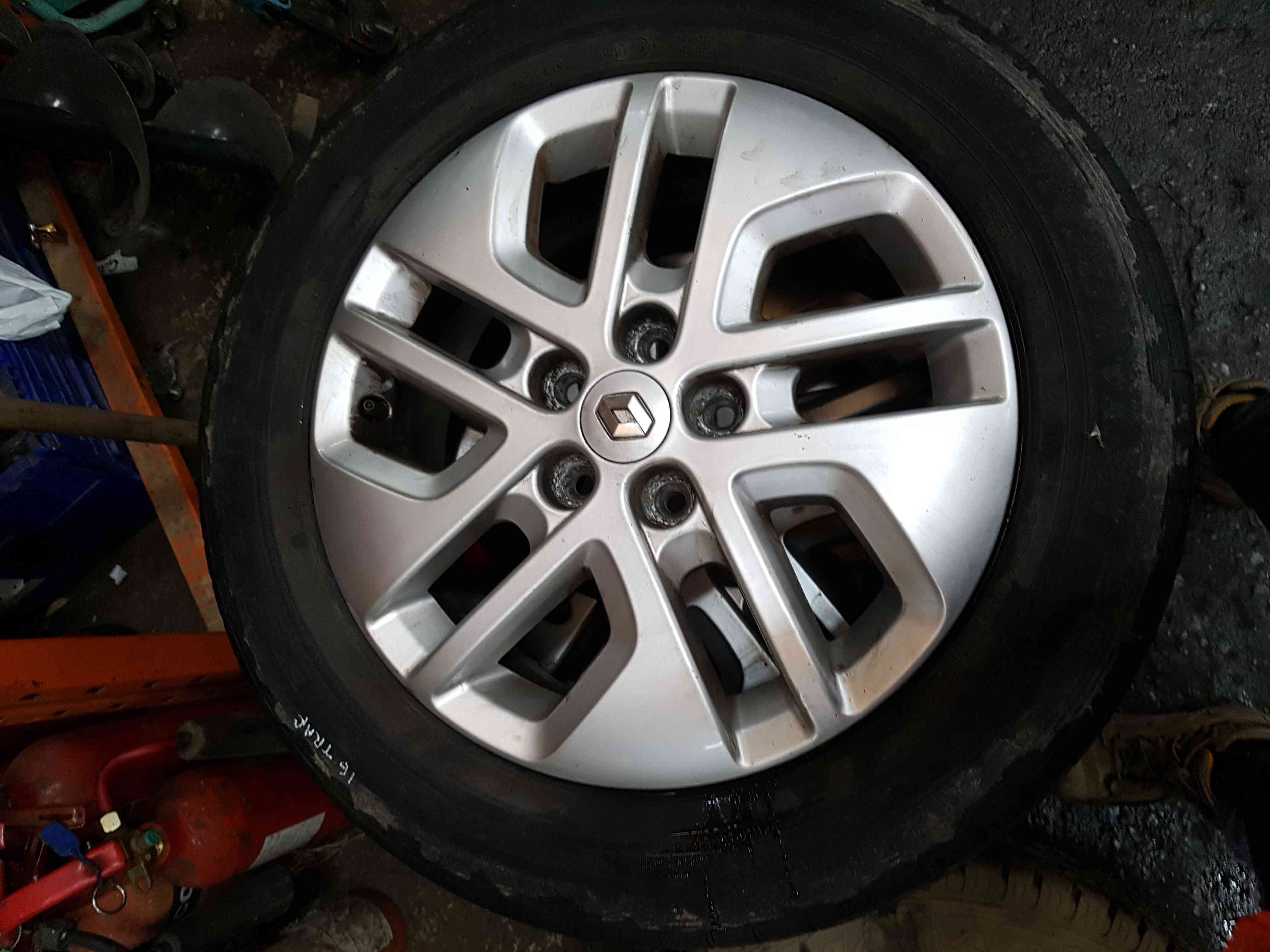 Thumb 6 Renault Trafic Sport MK3 2014-2018 Alloy Wheel 17Inch 4/5