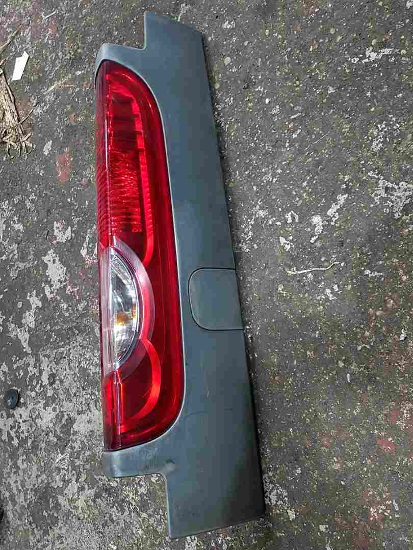 Thumb 2 Renault Trafic VAN 2006-2014 Drivers OSR Rear Light Lens