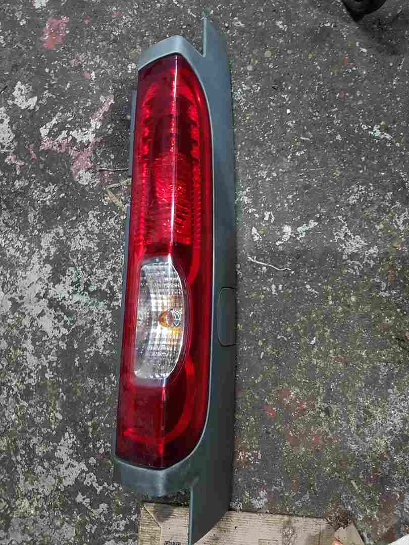 Thumb 5 Renault Trafic VAN 2006-2014 Drivers OSR Rear Light Lens