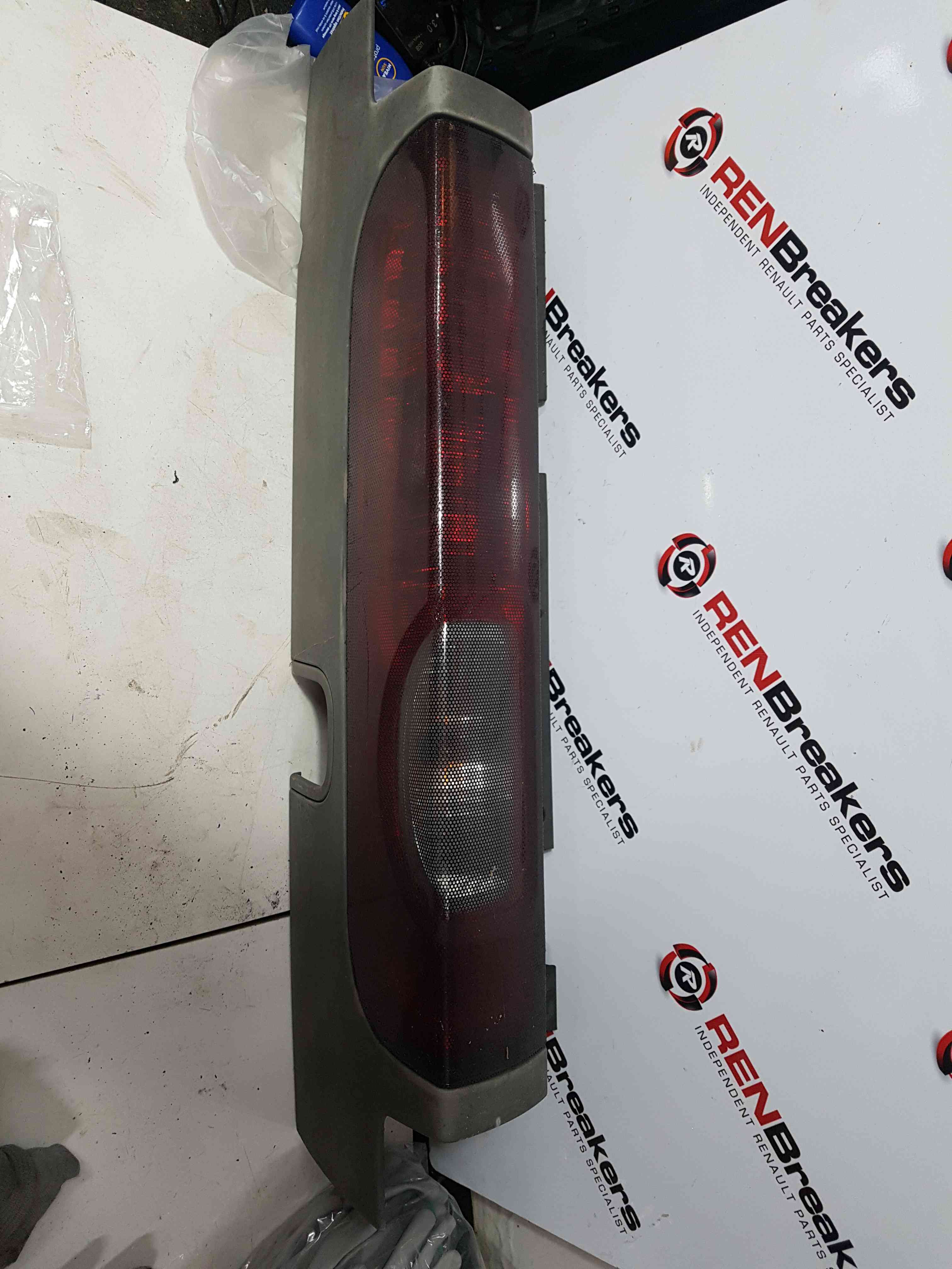 Thumb 2 Renault Trafic VAN 2006-2014 Passenger NSR Rear Light Lens