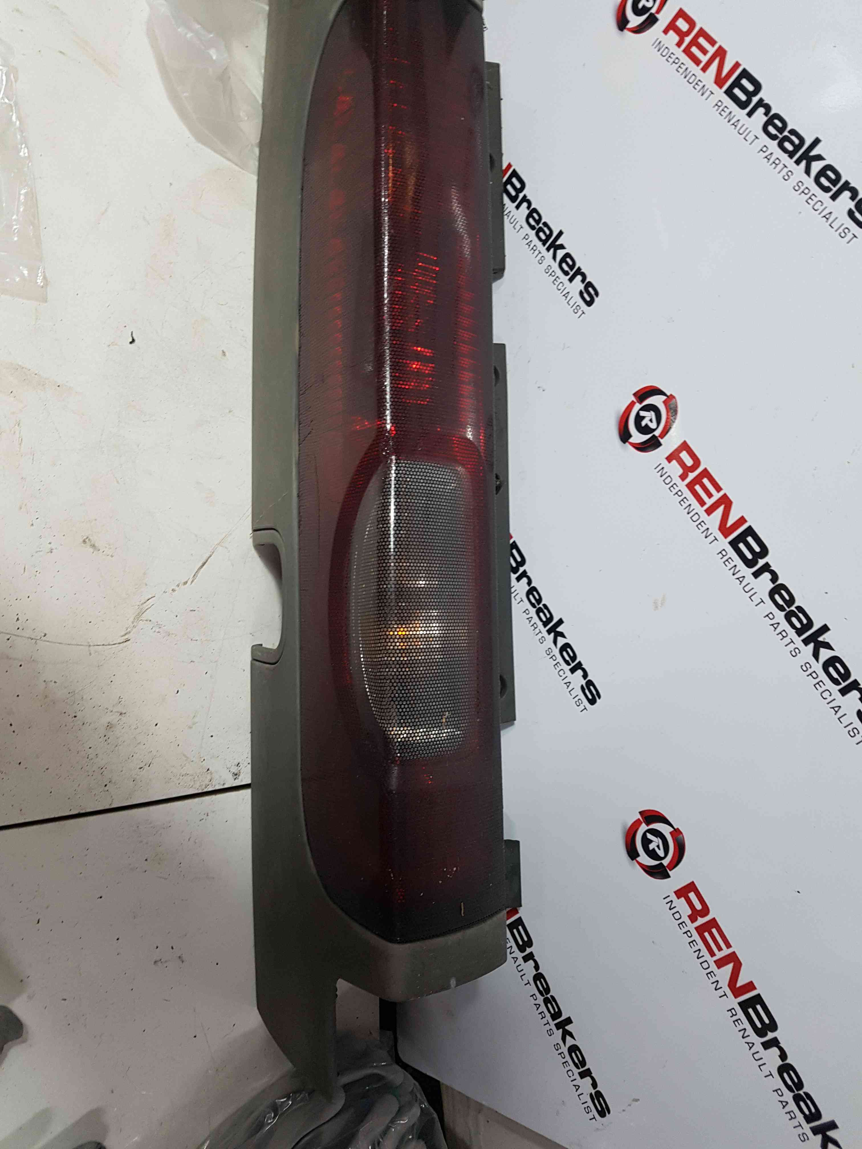 Thumb 3 Renault Trafic VAN 2006-2014 Passenger NSR Rear Light Lens