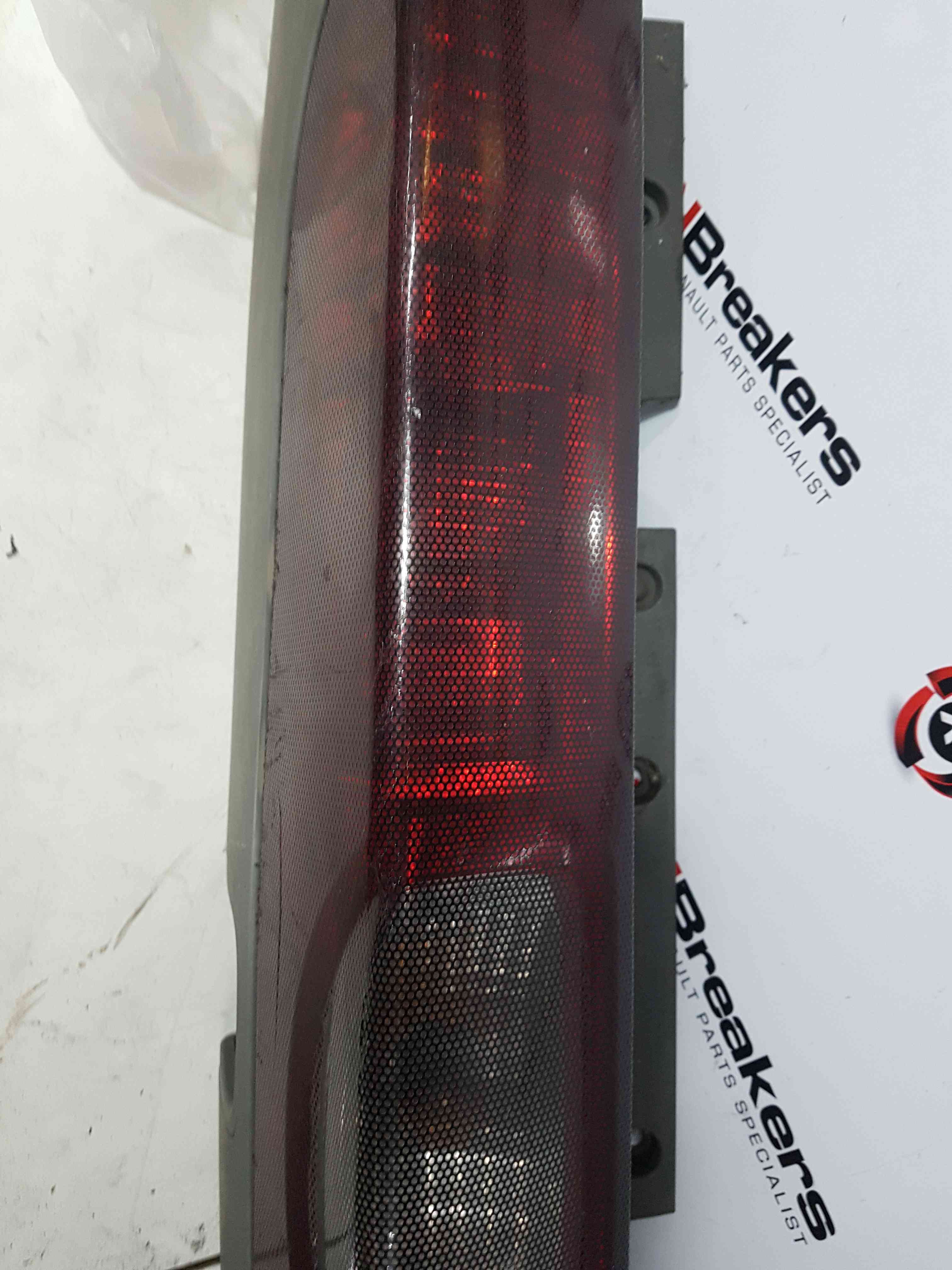 Thumb 4 Renault Trafic VAN 2006-2014 Passenger NSR Rear Light Lens