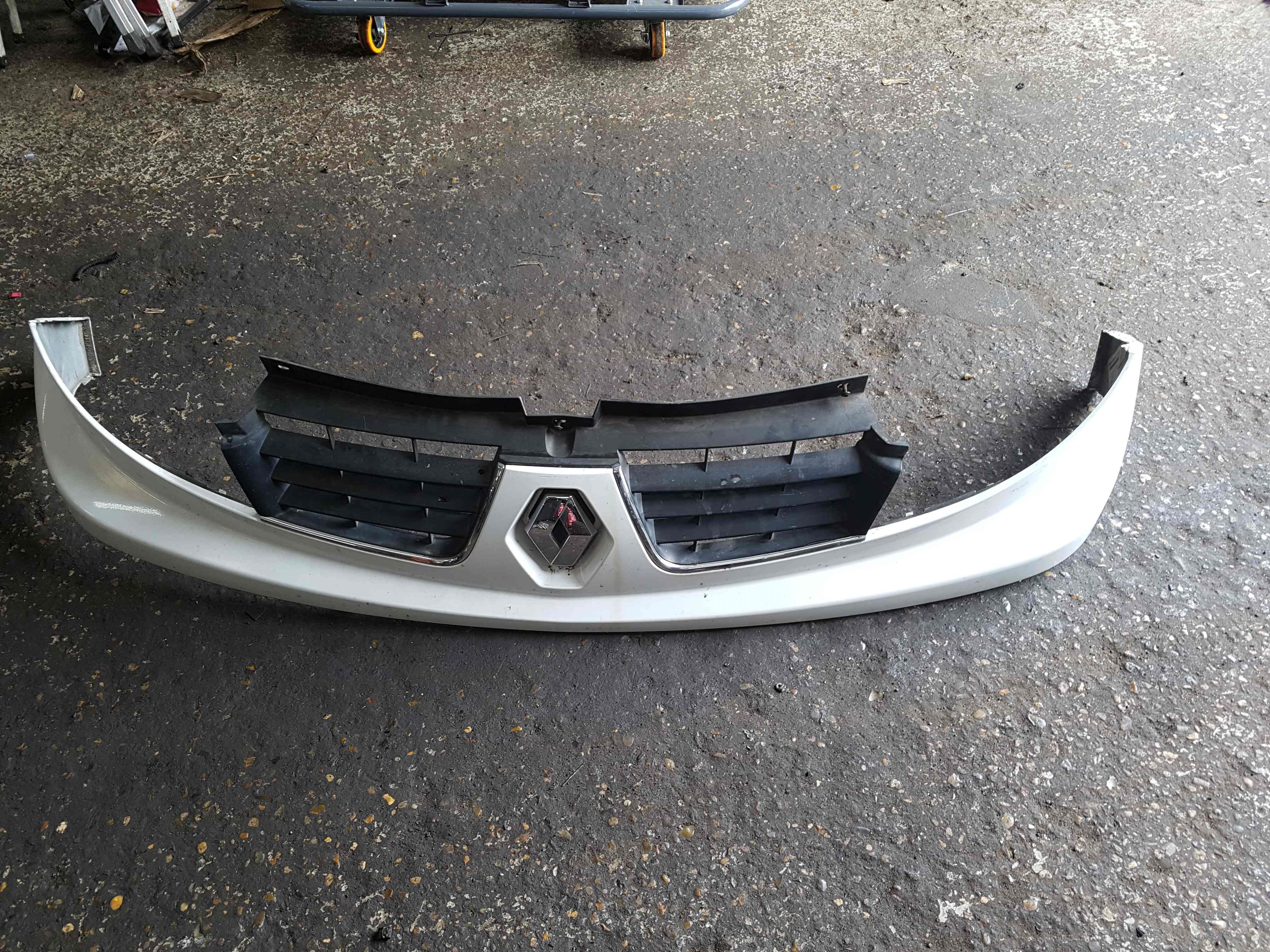 Thumb 2 Renault Trafic Vauxhall Vivaro 2001-2006 Front Bumper Grille Grill White Od31