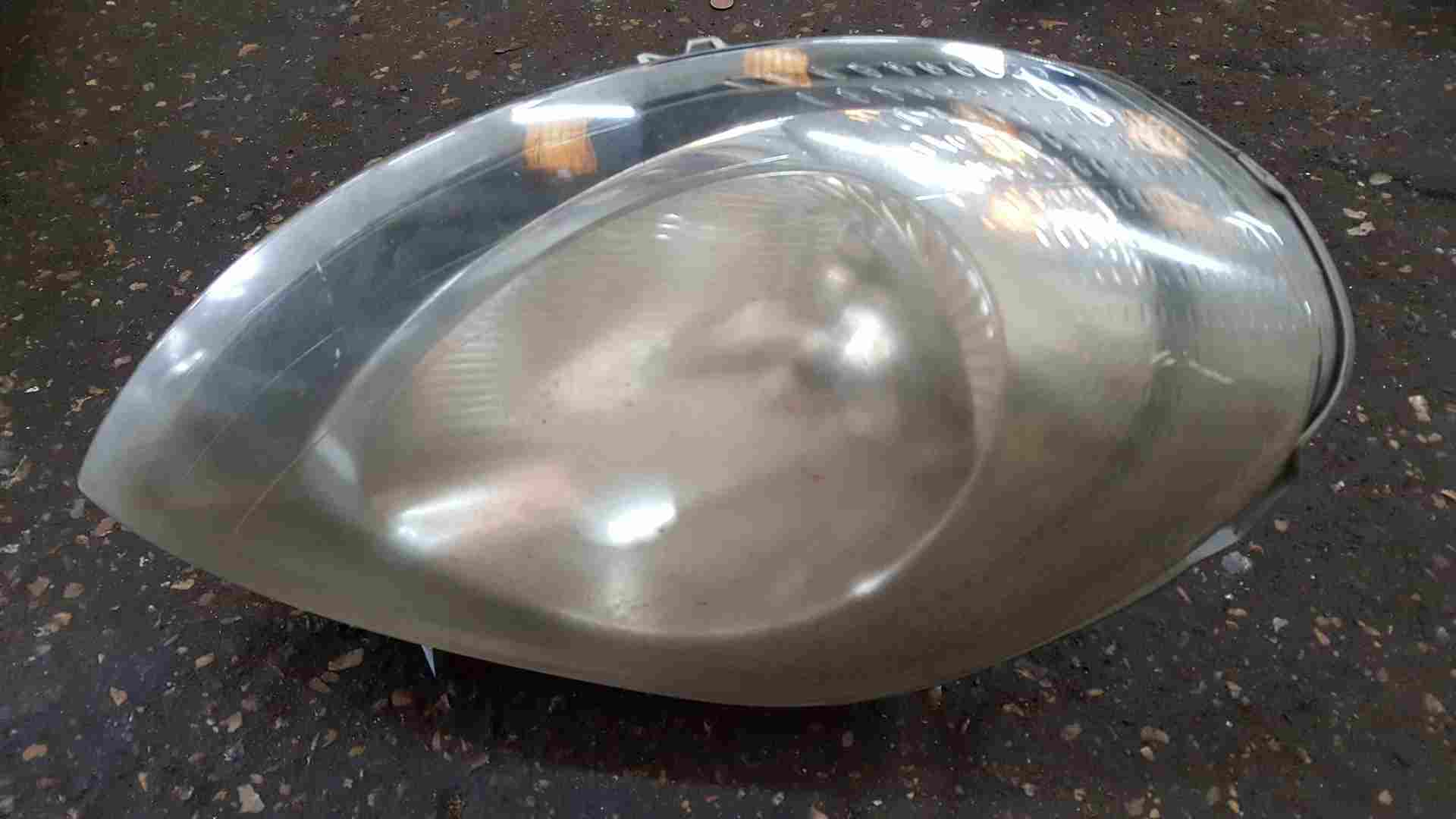 Thumb 3 Renault Trafic Vivaro 2001-2006 Passenger NSF Front Headlight Cloudy 7700311374
