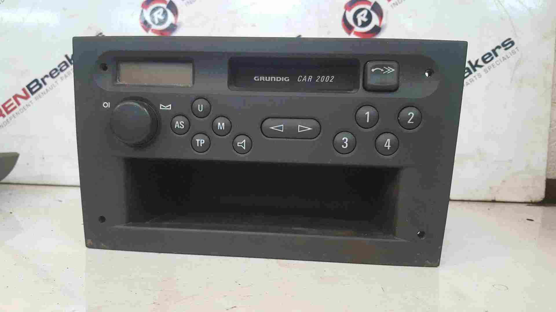 Renault Trafic Vivaro 2001-2006 Radio Tape Player + Cubby