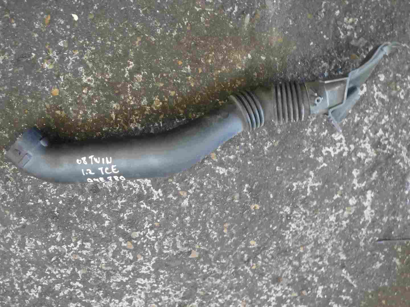 Renault Twingo 2007-2011 1.2 tCe Turbo Intake Inlet Pipe Hose 8200609474