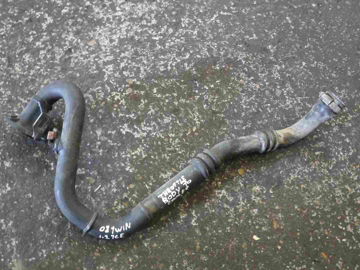 Renault Twingo 20072011 1.2 tCe Turbo Throttle Body To Intercooler