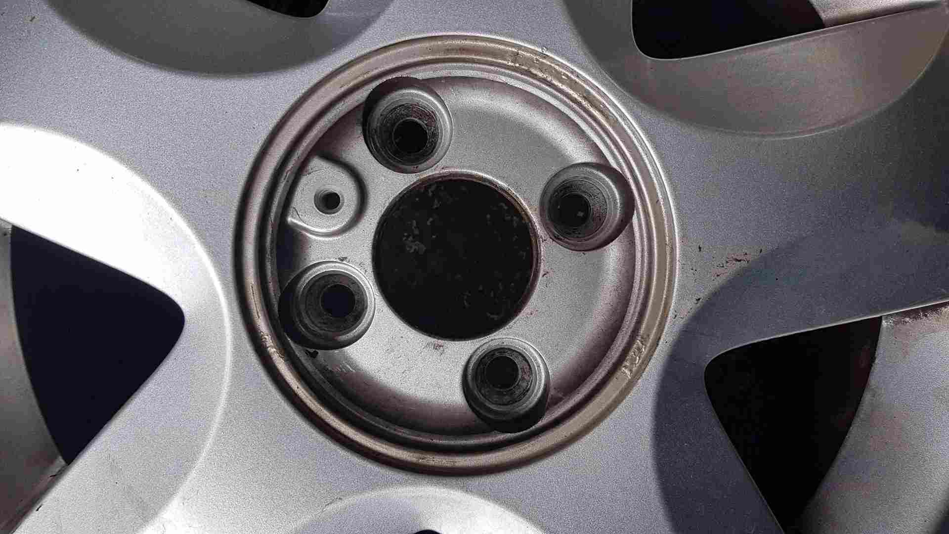Thumb 2 Renault Twingo 2007-2011 Alizar Alloy Wheel 15Inch 8200449952 4/5 403003019R