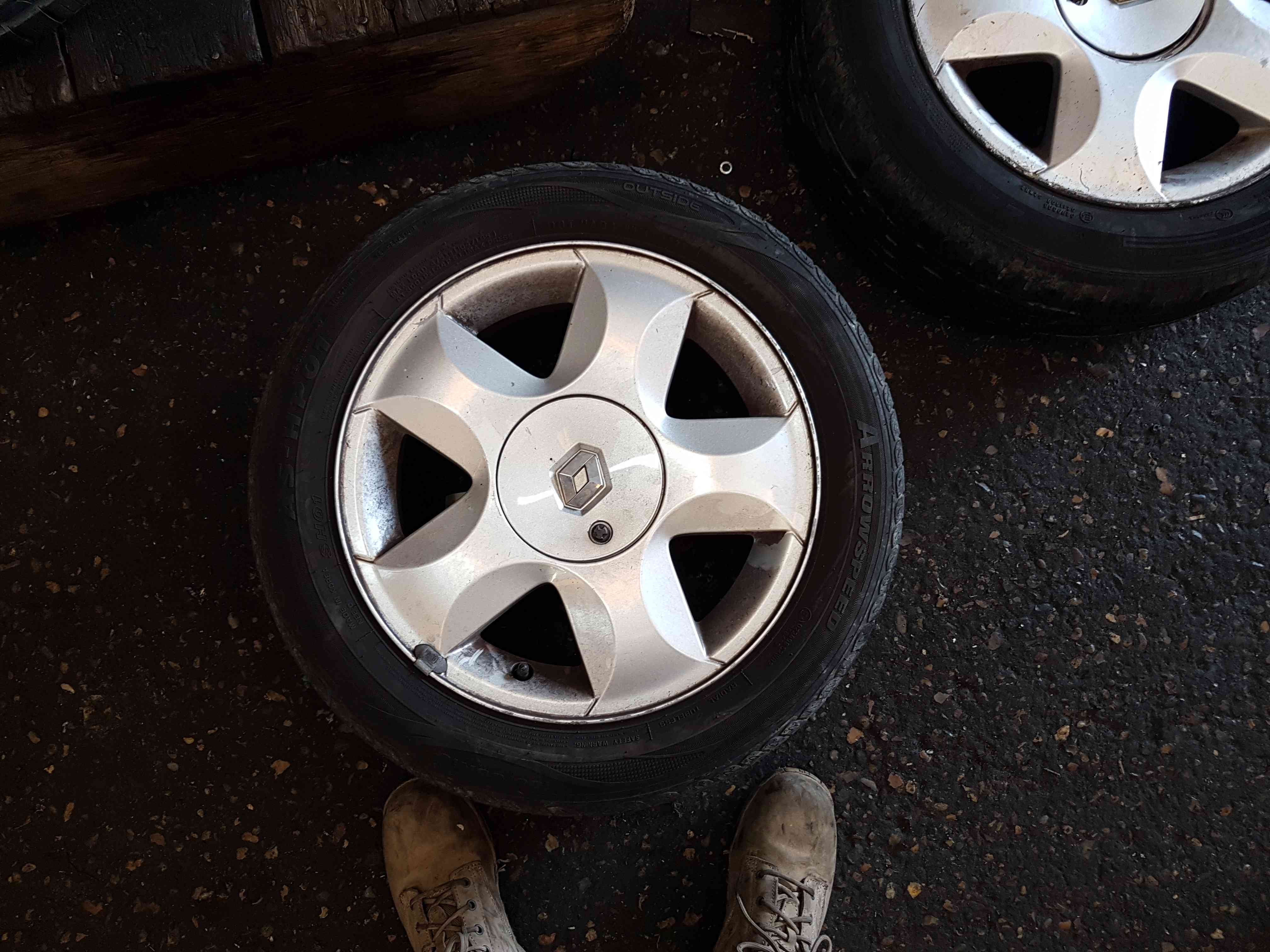 Thumb 2 Renault Twingo 2007-2011 Alloy Wheel  3/5 8200449952