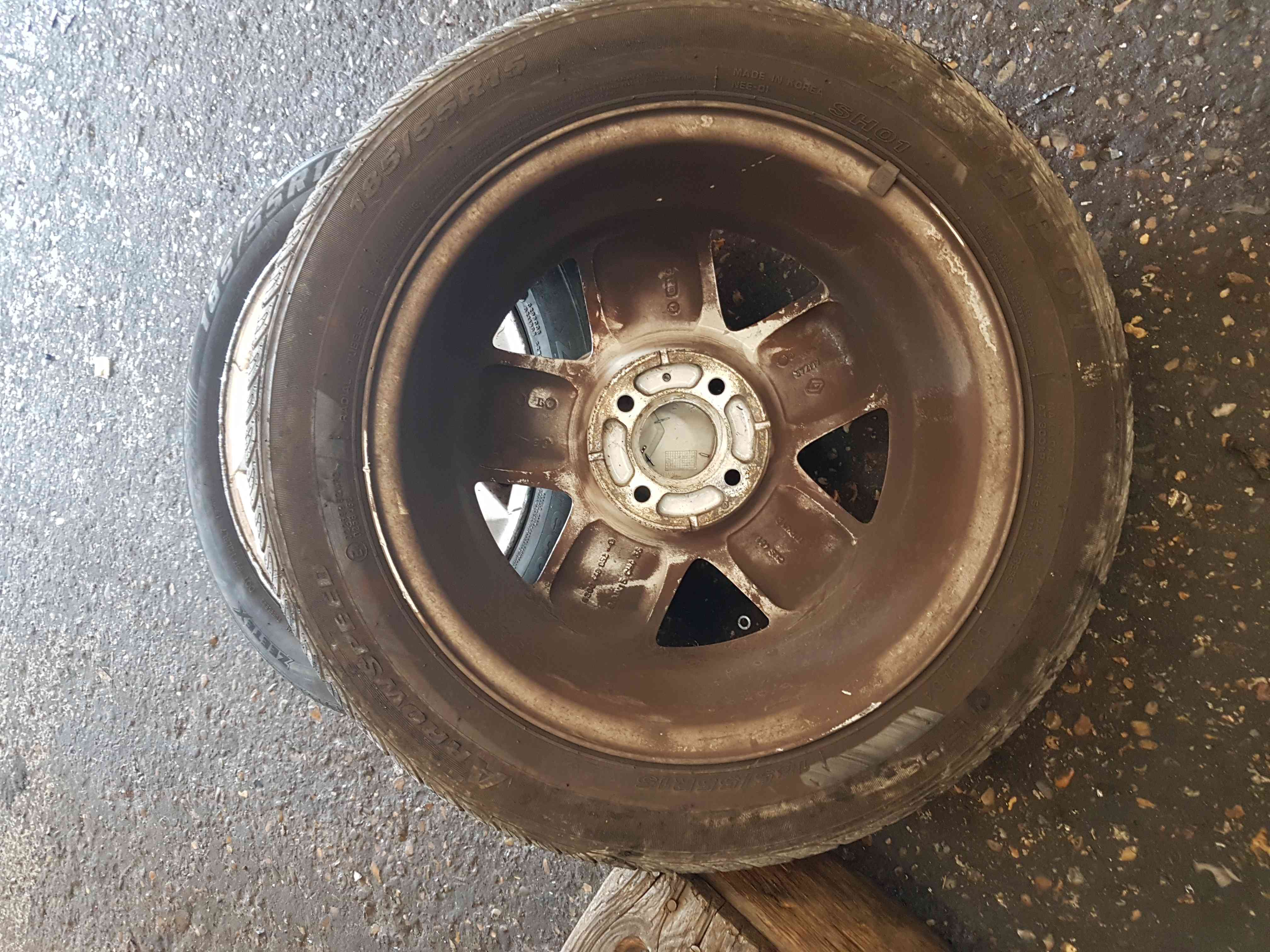 Thumb 5 Renault Twingo 2007-2011 Alloy Wheel  3/5 8200449952
