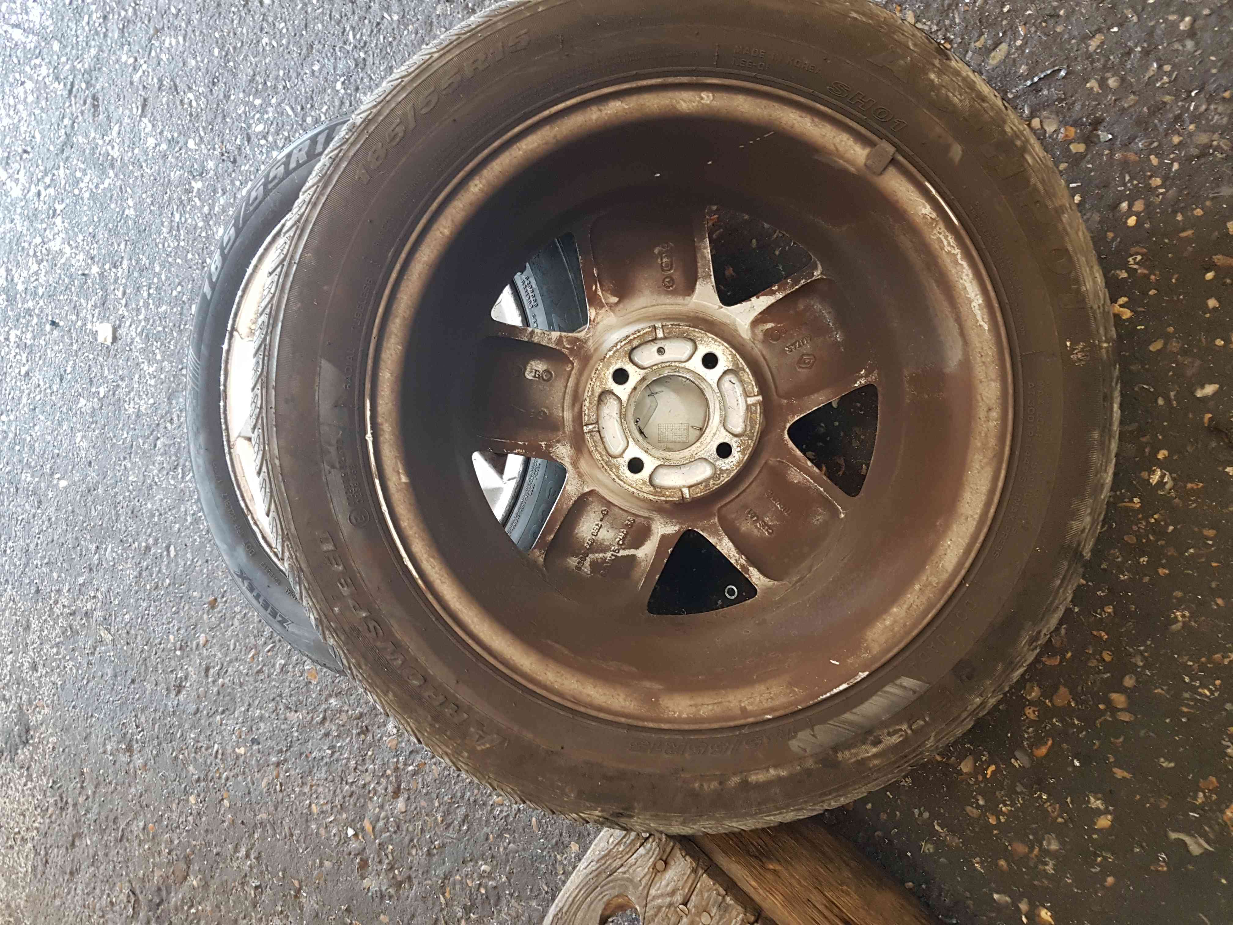 Thumb 6 Renault Twingo 2007-2011 Alloy Wheel  3/5 8200449952