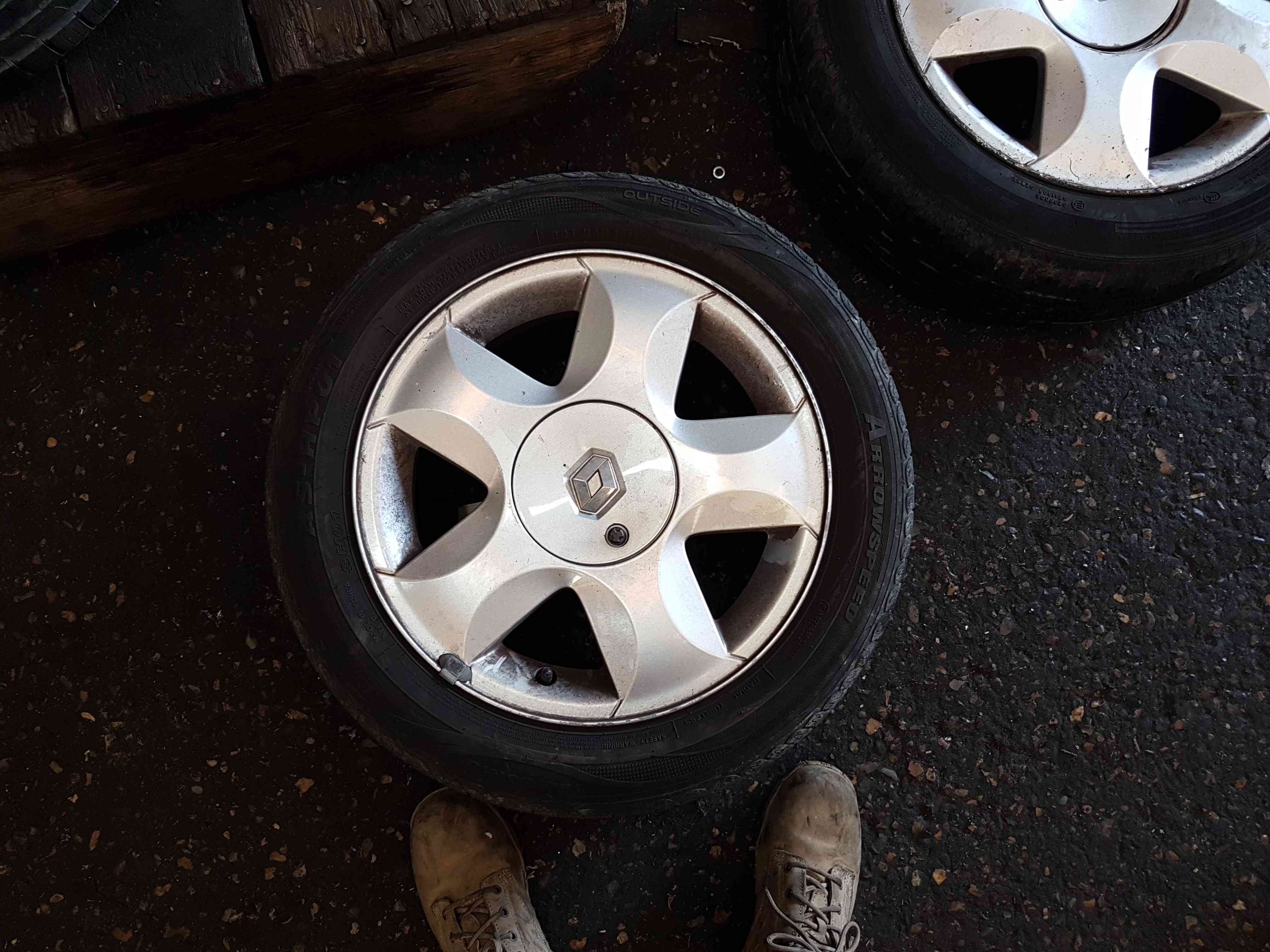 Renault Twingo 2007-2011 Alloy Wheel  3/5 8200449952