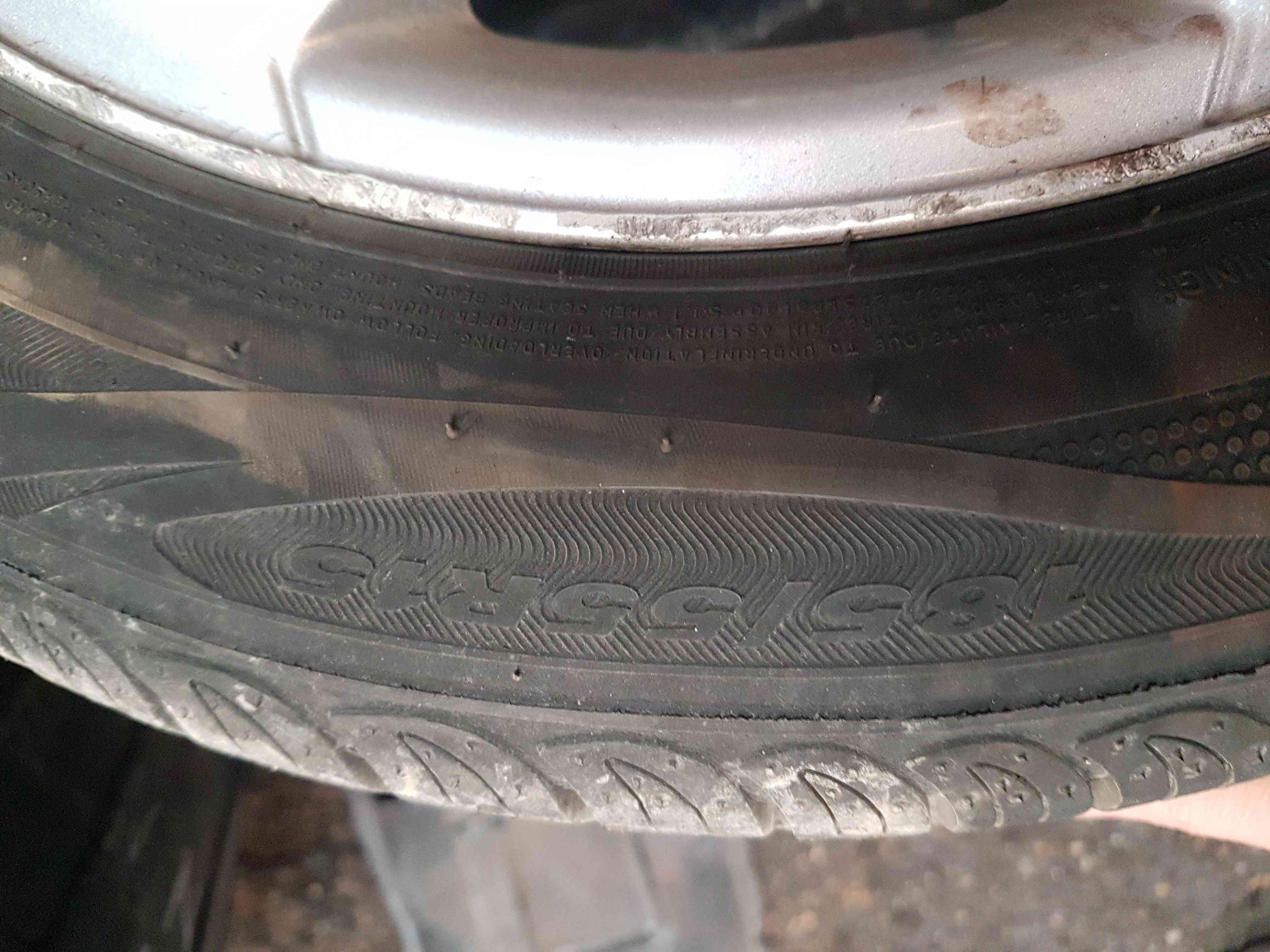 Thumb 5 Renault Twingo 2007-2011 Alloy Wheel + Tyre 185 55 15 6Mm 3/5 8200449952