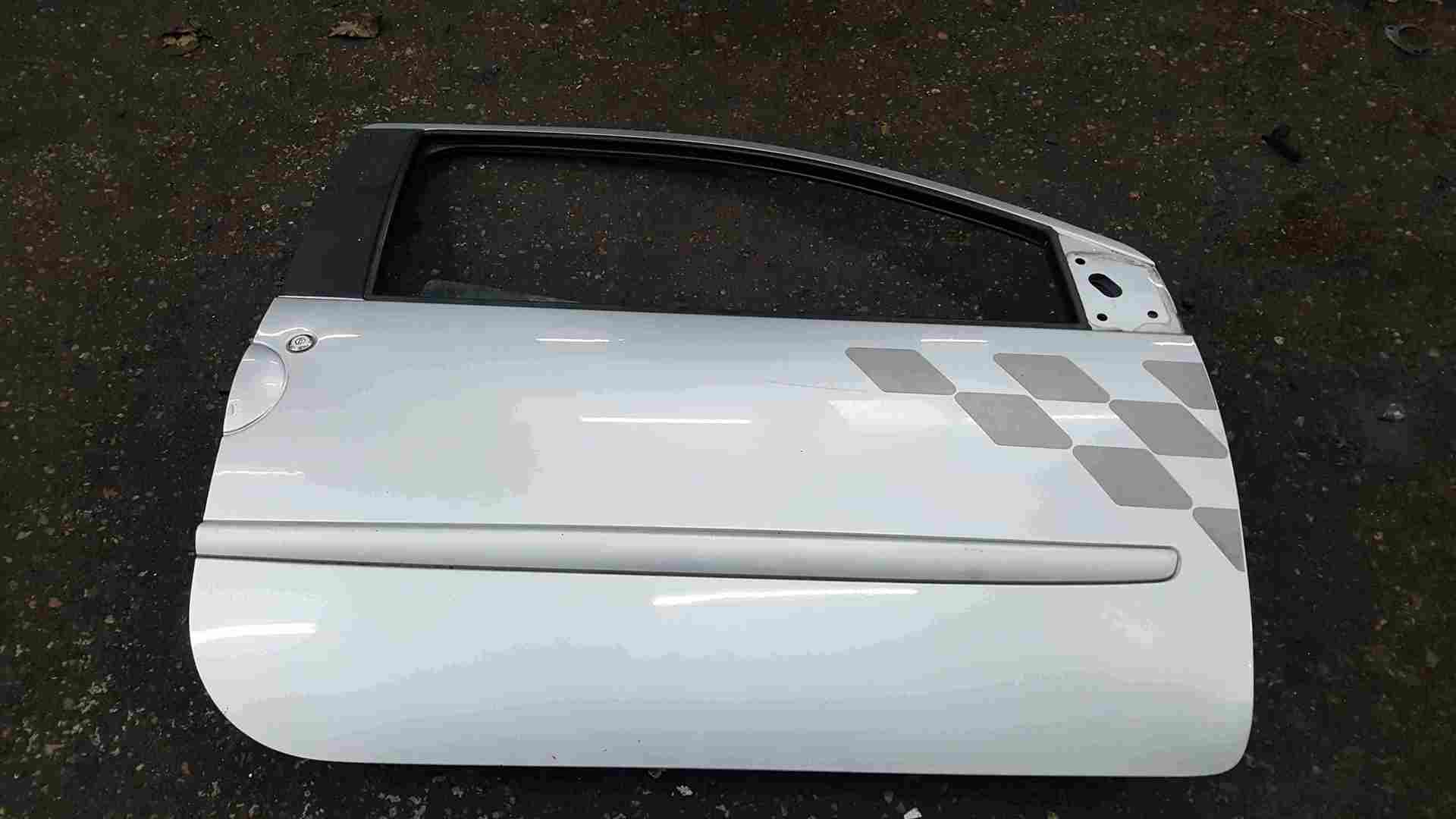 Renault Twingo 2007-2011 Drivers OSF Front Door Silver TED69 3dr