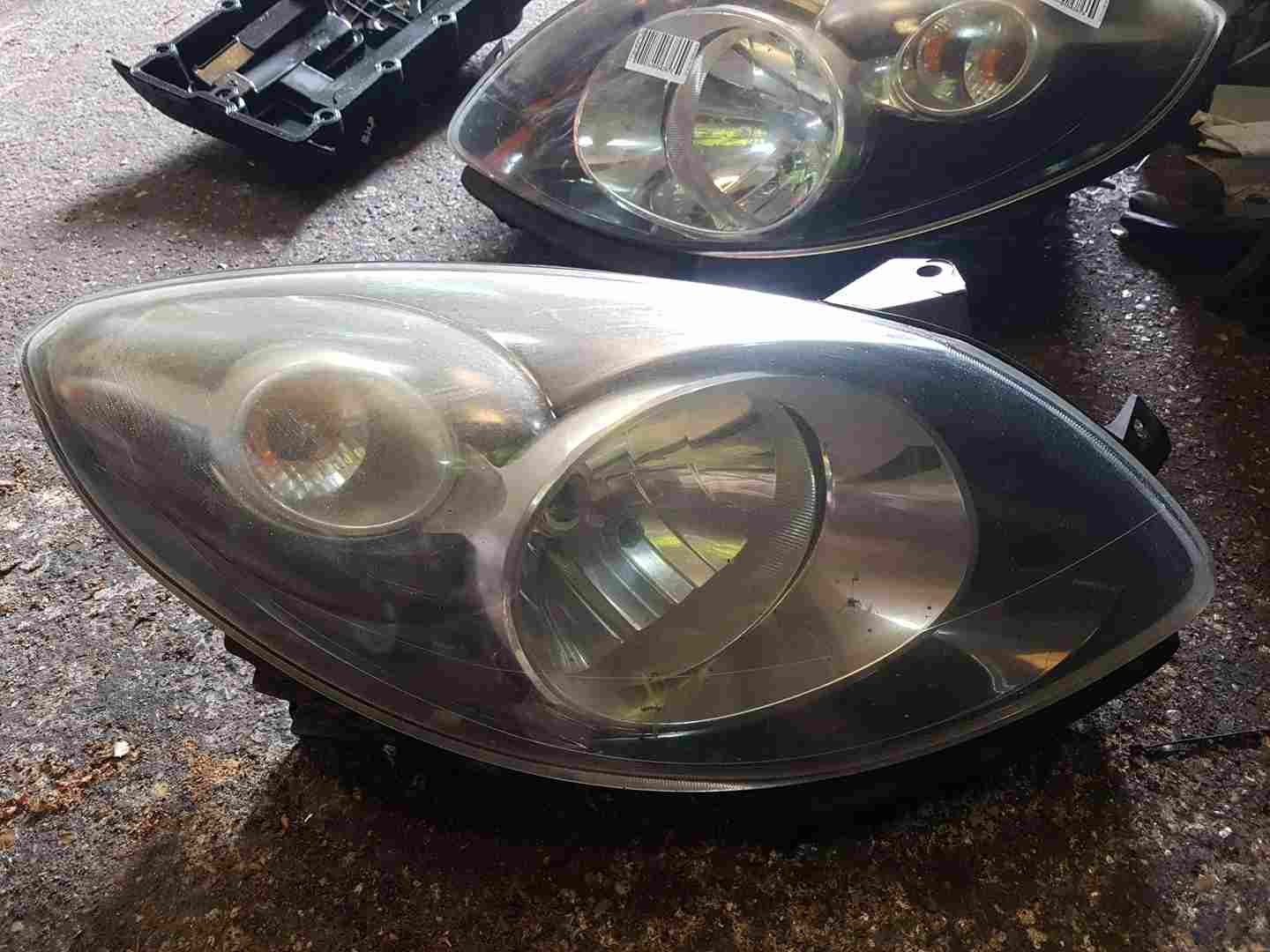 Thumb 8 Renault Twingo 2007-2011 Drivers OSF Front Headlight Lens
