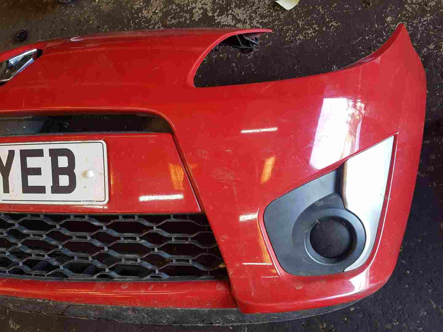Thumb 2 Renault Twingo 2007-2011 Front Bumper RED Ov727