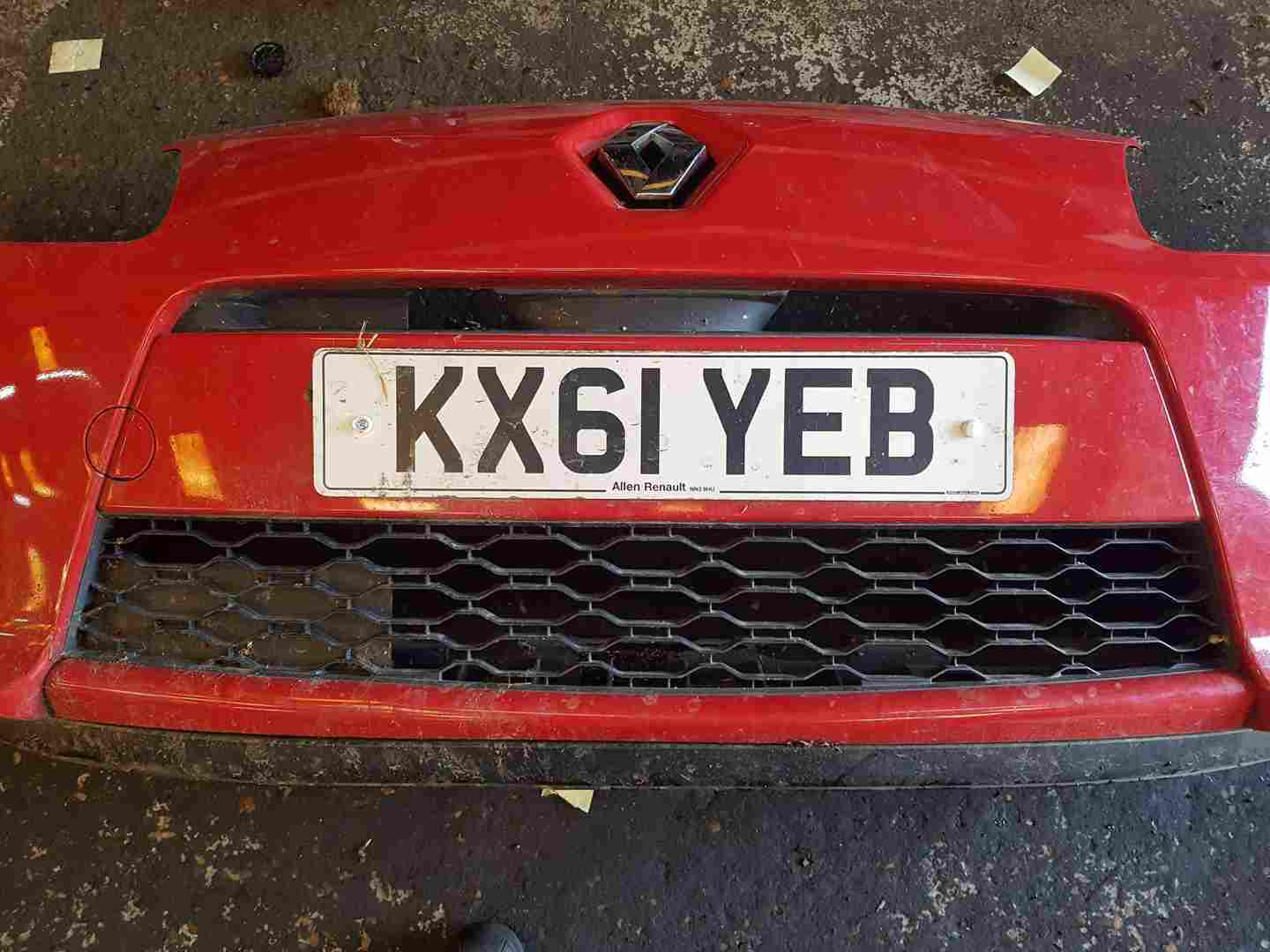 Thumb 4 Renault Twingo 2007-2011 Front Bumper RED Ov727