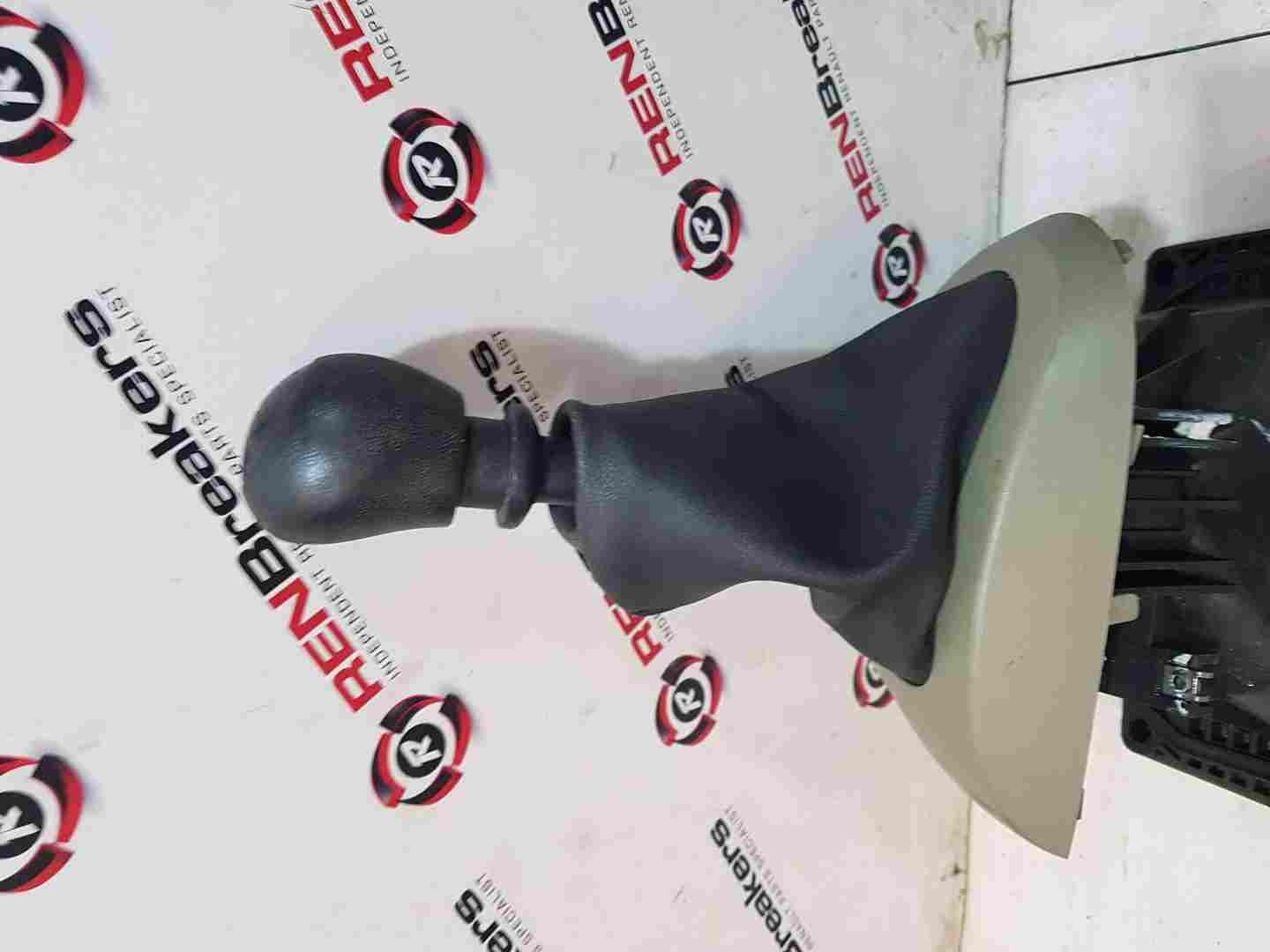 Thumb 2 Renault Twingo 2007-2011 Gearstick Shifter Mechanism 8200550461