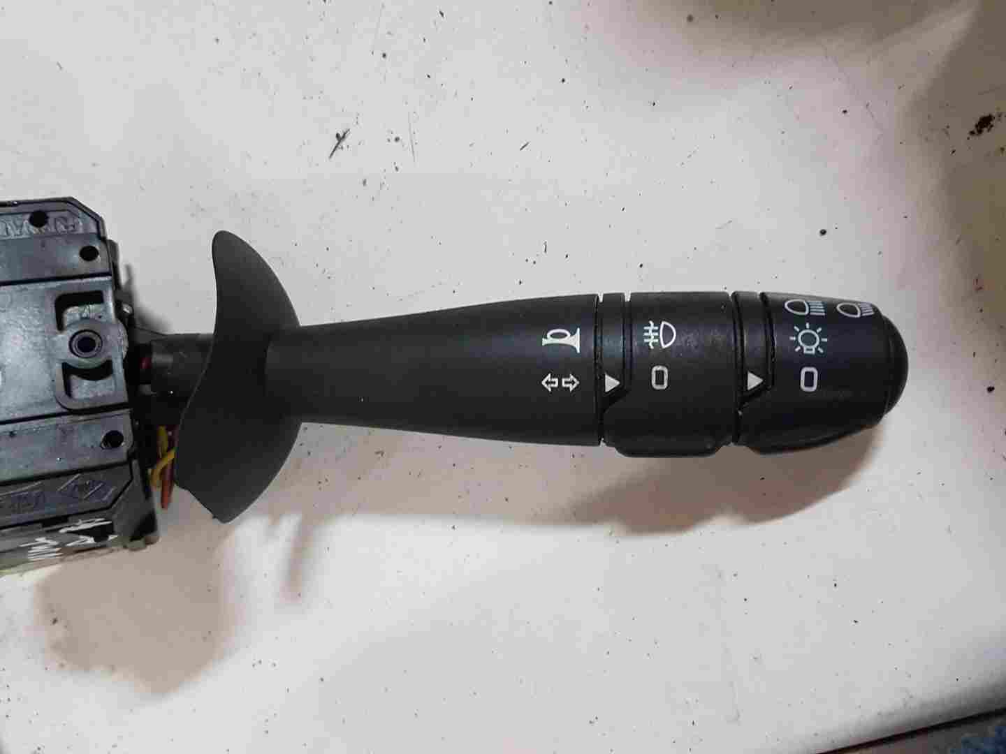 Thumb 2 Renault Twingo 2007-2011 Indicator Headlight Stalk 8200856012