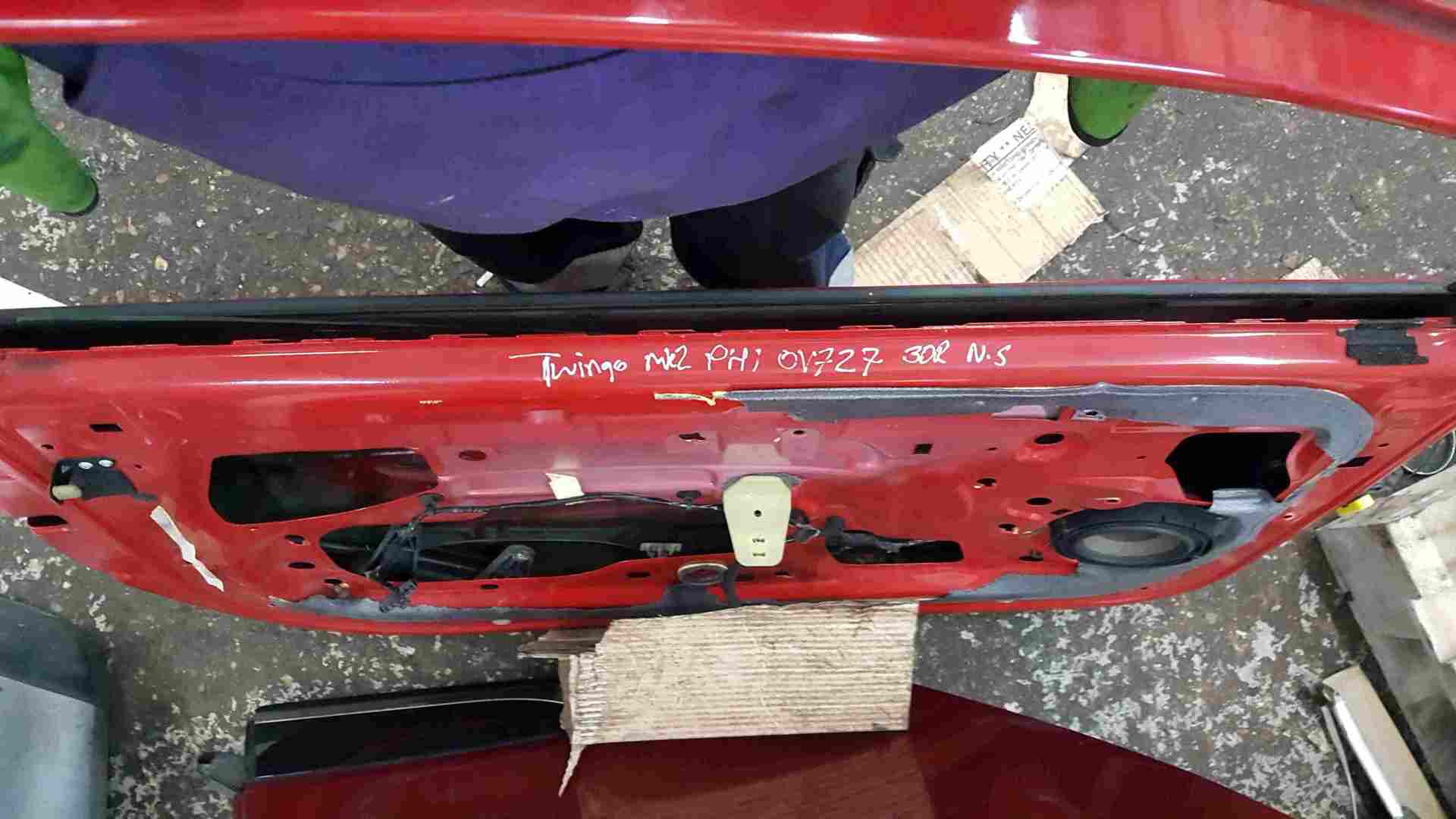 Thumb 2 Renault Twingo 2007-2011 Passenger NSF Front Door Red OV727