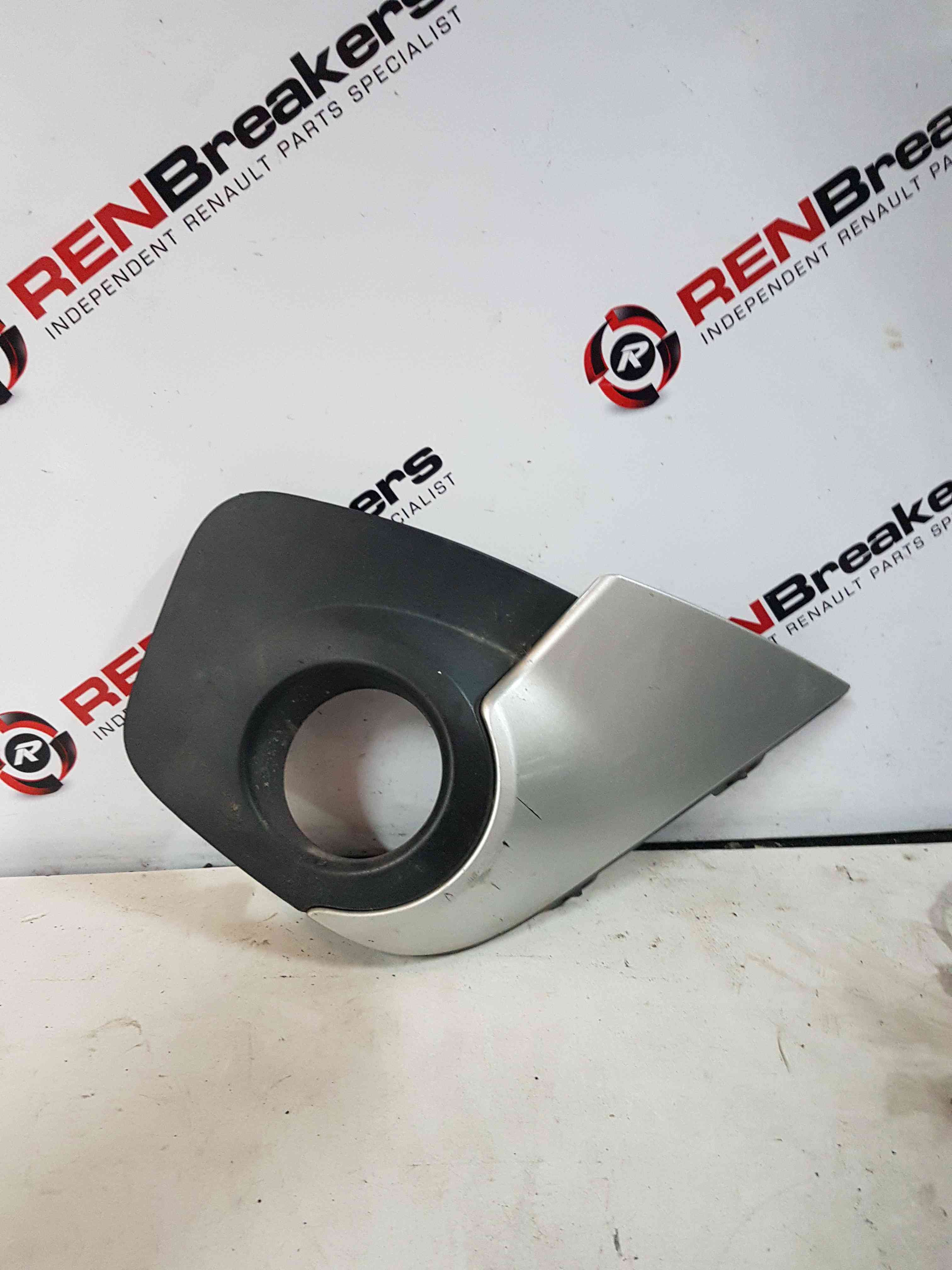 Thumb 2 Renault Twingo 2007-2011 Passenger NSF Front Fog Light Surround Bumper 3/5