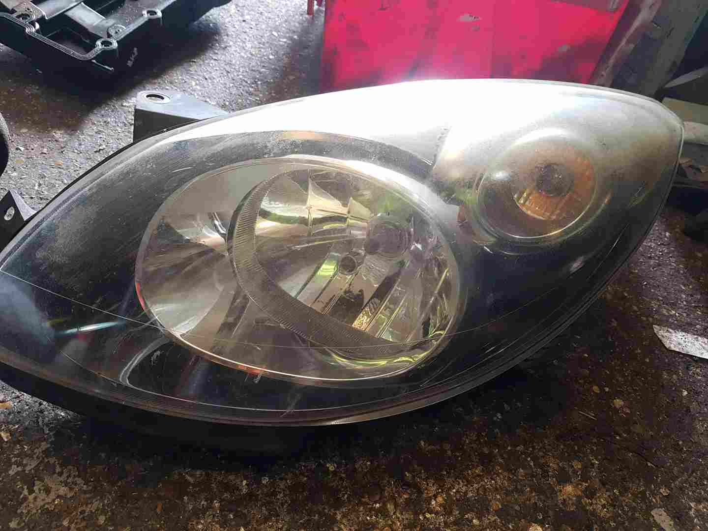 Thumb 2 Renault Twingo 2007-2011 Passenger NSF Front Headlight 8200629487