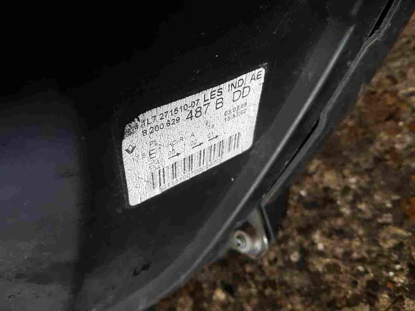 Thumb 6 Renault Twingo 2007-2011 Passenger NSF Front Headlight 8200629487