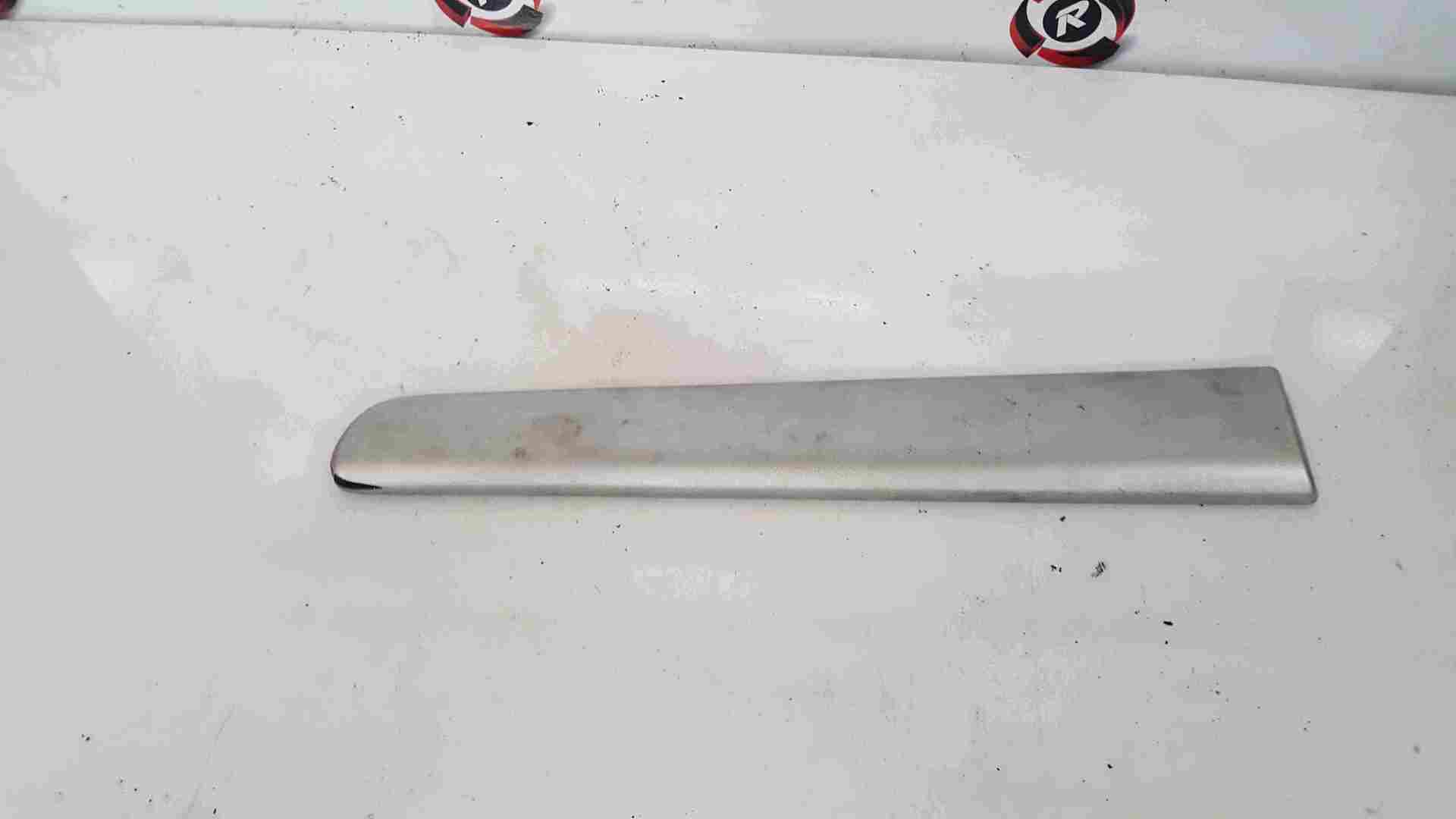 Renault Twingo 2007-2011 Passenger NSR Rear Moulding Trim Silver TED69