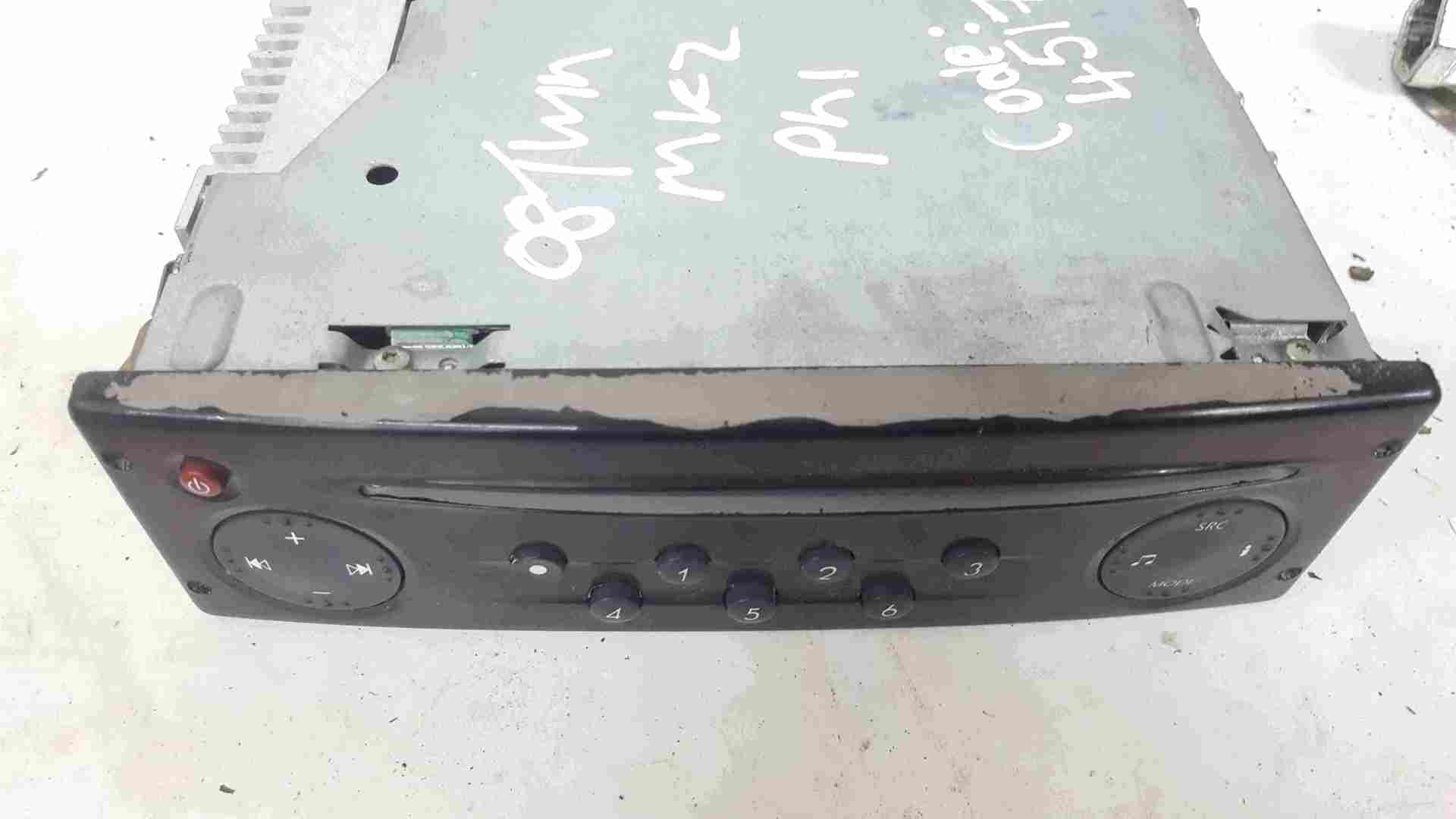 Thumb 5 Renault Twingo 2007-2011 Radio Cd Player Tuner List 8200446233