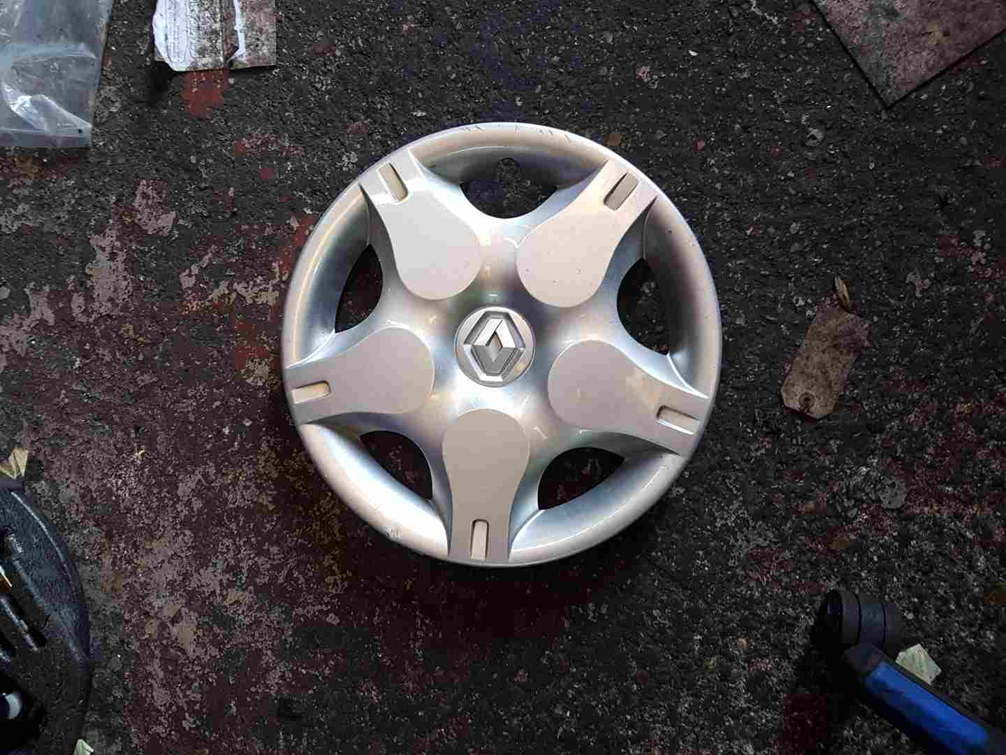 Thumb 2 Renault Twingo 2007-2011 Steel  Centre CAP Cover HUB 403154650R