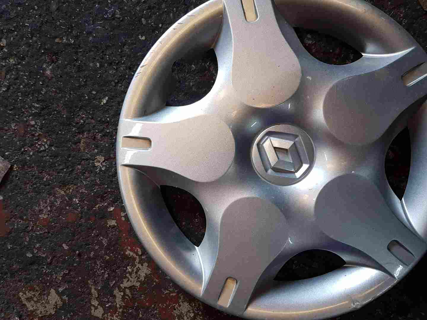 Thumb 4 Renault Twingo 2007-2011 Steel  Centre CAP Cover HUB 403154650R